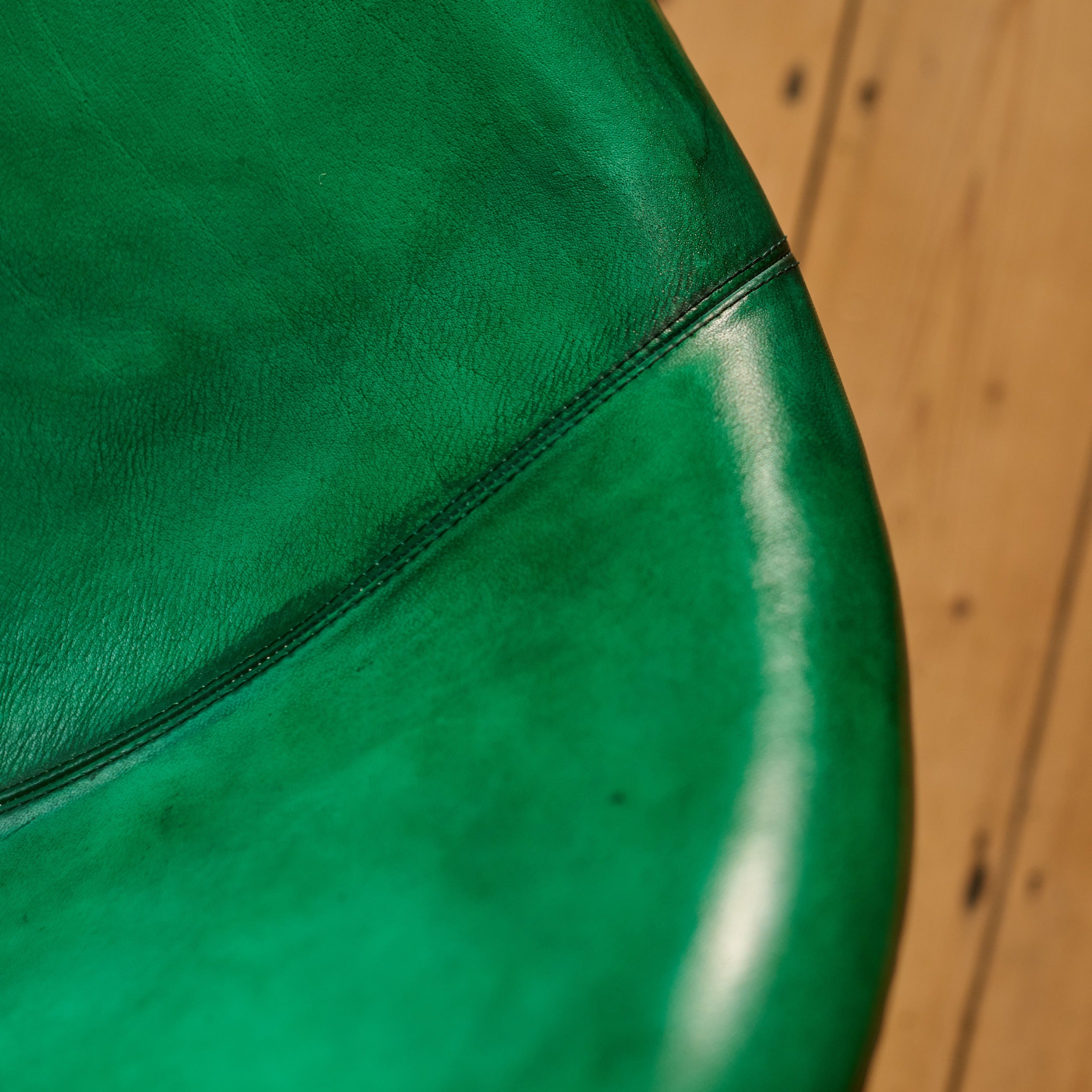 THE EGG | Chair