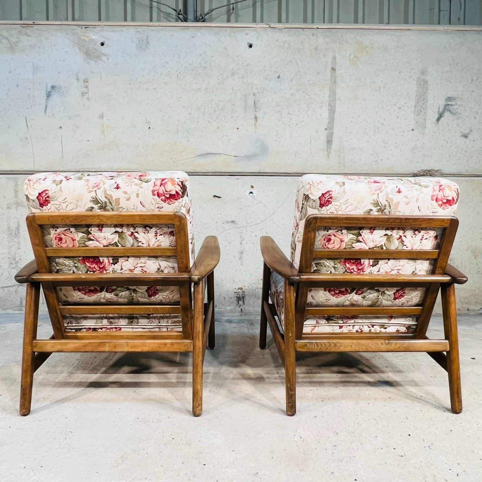 Original Danish 60s Hans Wegner GE-240 Sofa and Pair of Armchairs Suite