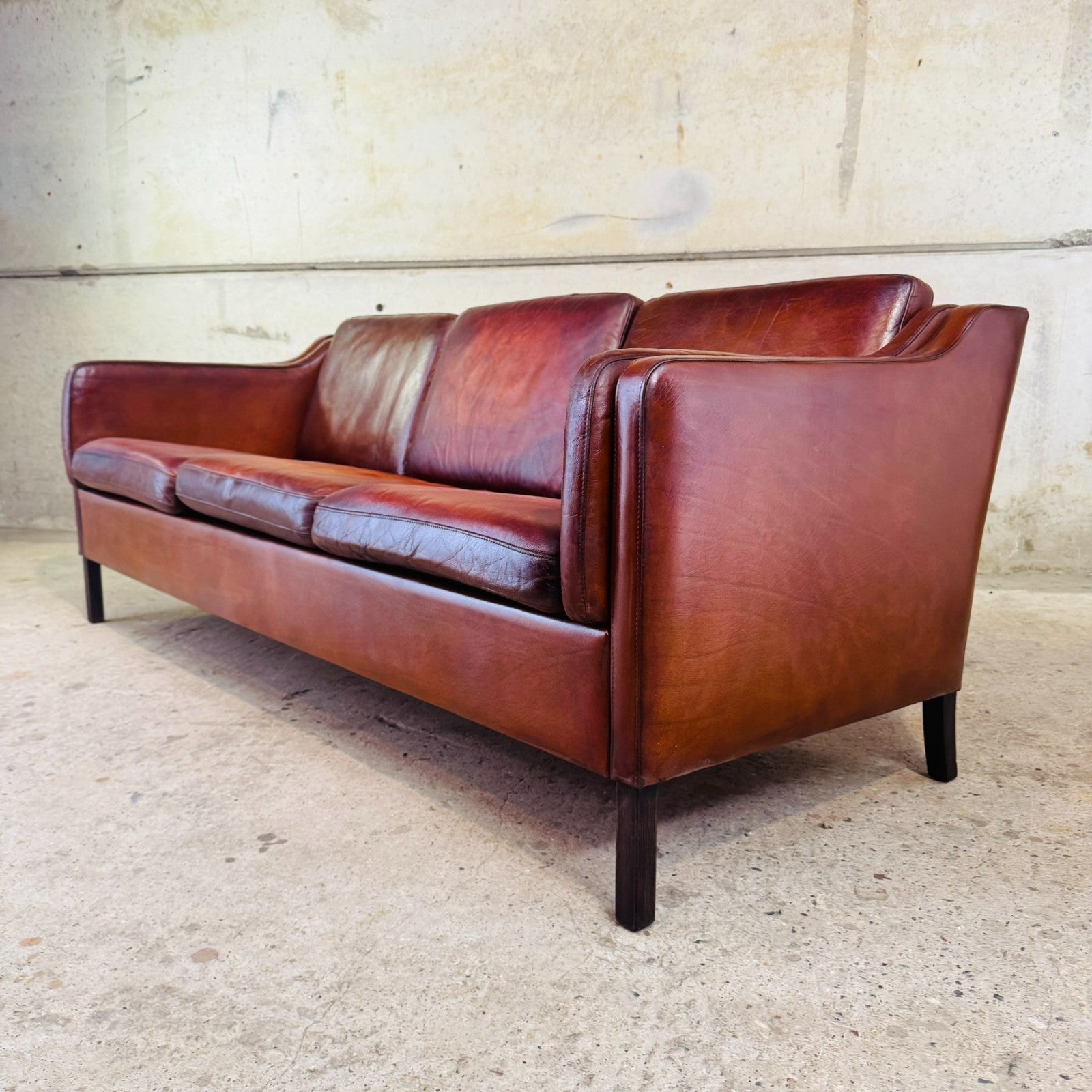 Danish Vintage 1970s Three-Seater Cognac Leather Sofa – Elegant Design