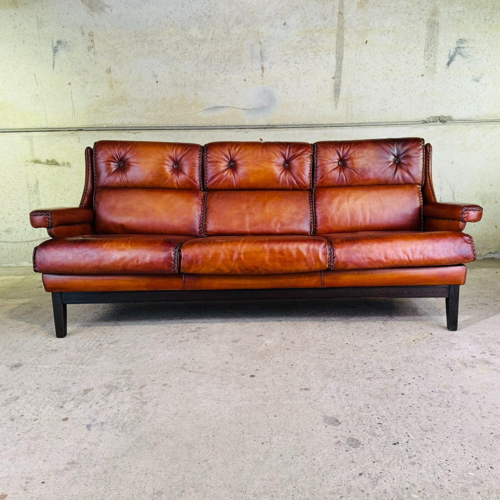 1970s Vintage Danish Long Three-Seater Cognac Leather Sofa – High Back