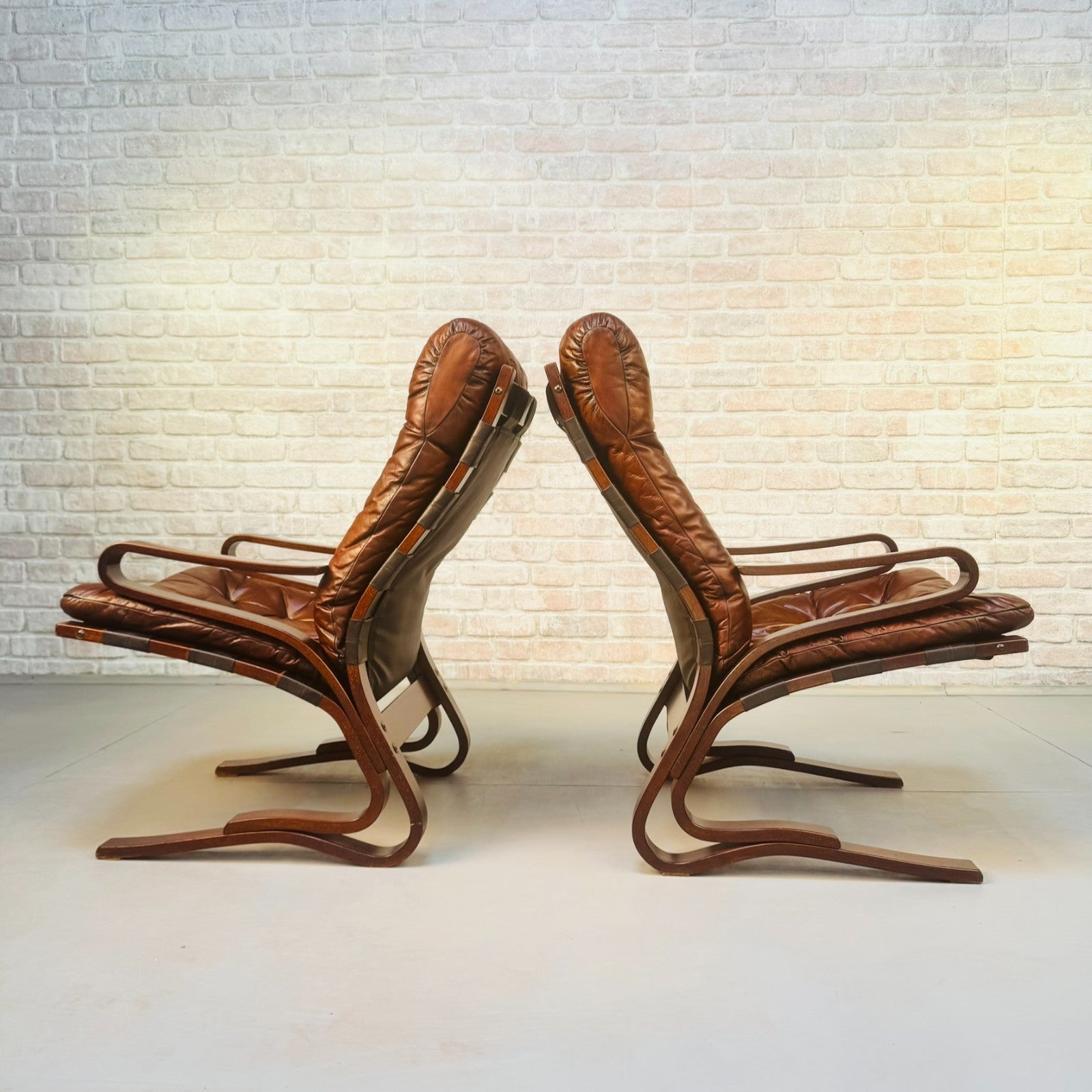 Pair of Vintage 1970s Norwegian Kengu Lounge Chairs by Rybo Rykken