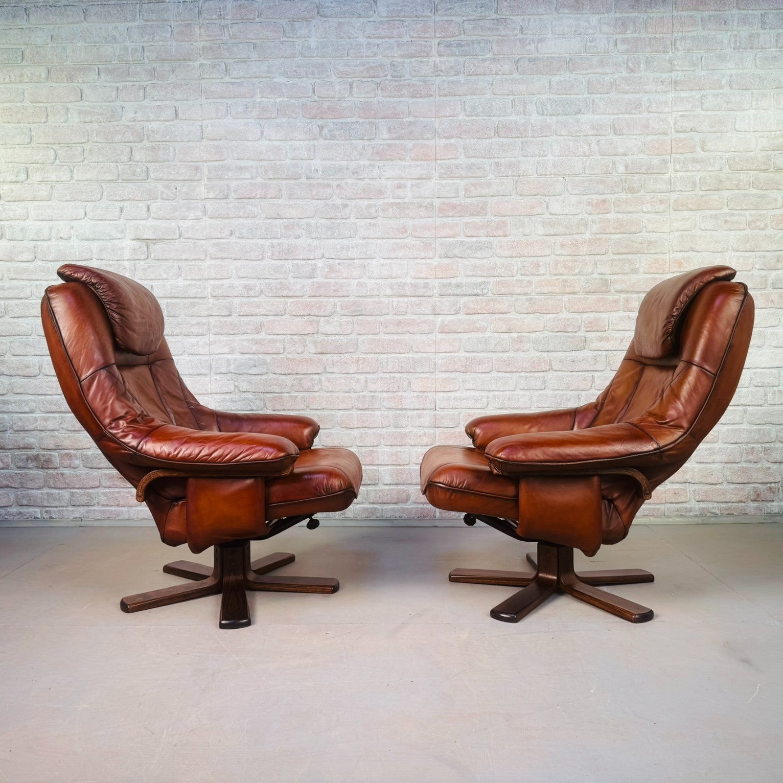 Pair Vintage Danish Tan Leather Reclining Swivel Chairs Mid Century Lounge Chair