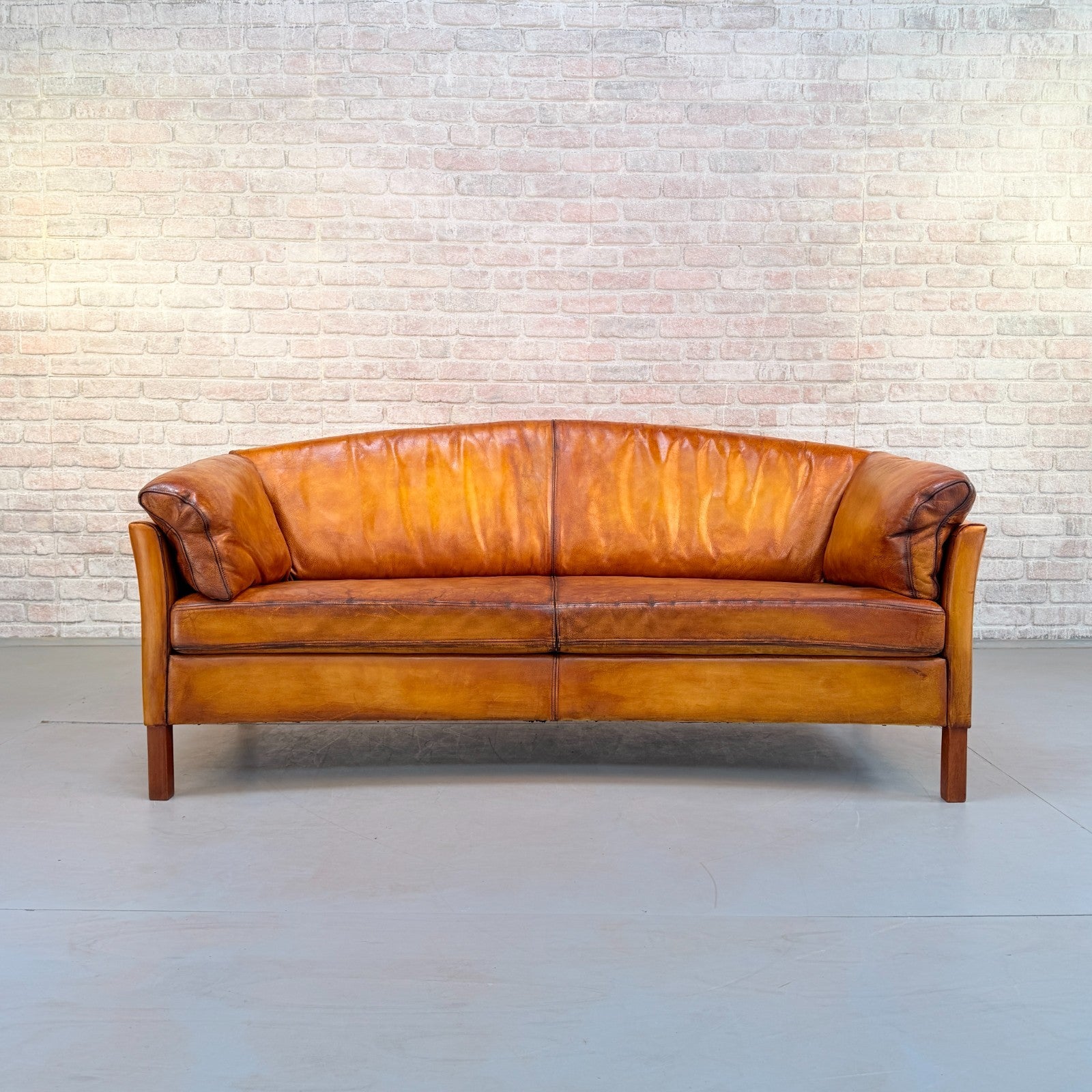 Vintage Mogens Hansen Danish Light Tan Leather 2.5 Seater Sofa Patina