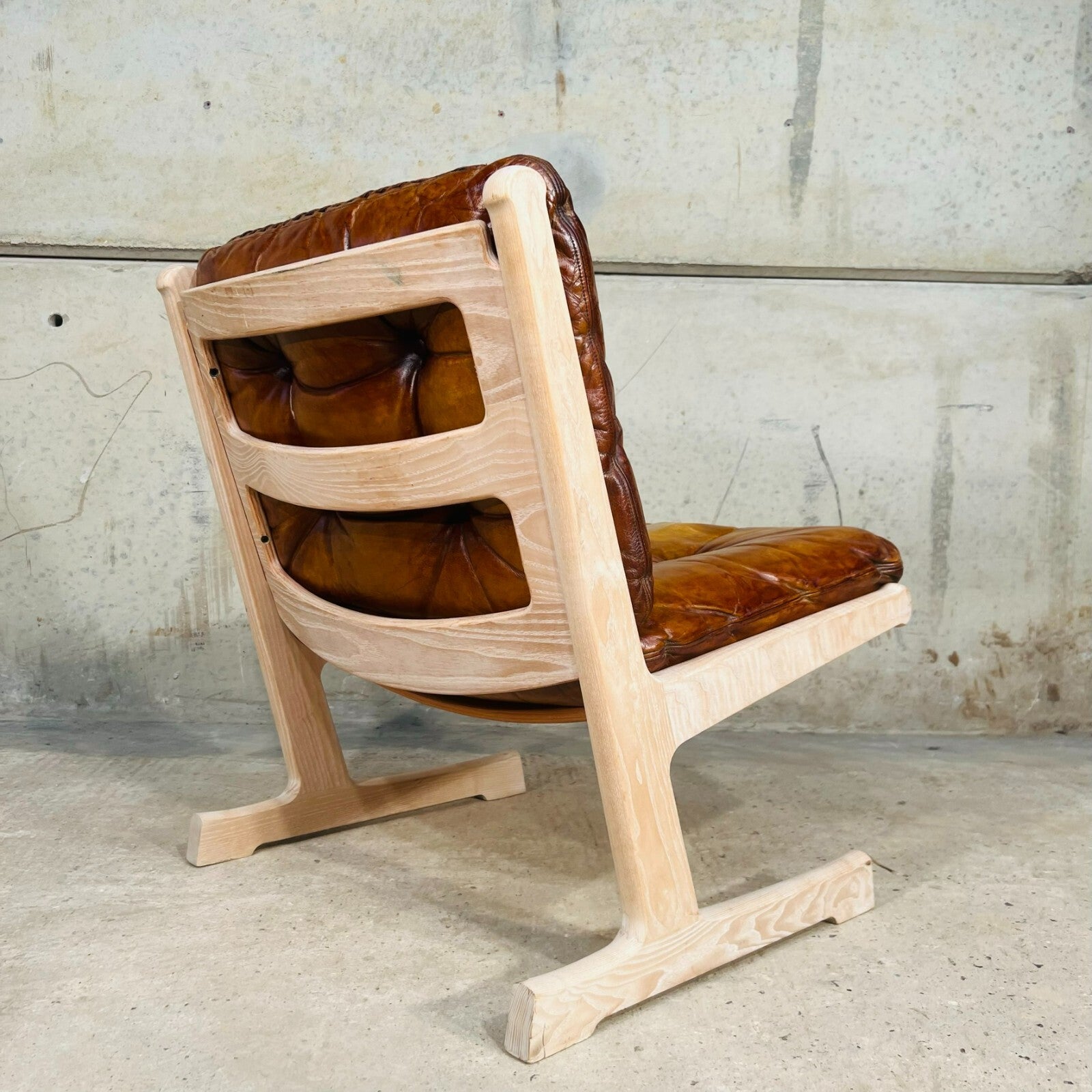 Super Stylish Danish Vintage Cado Lounge Chair Light Beech and Tan Leather