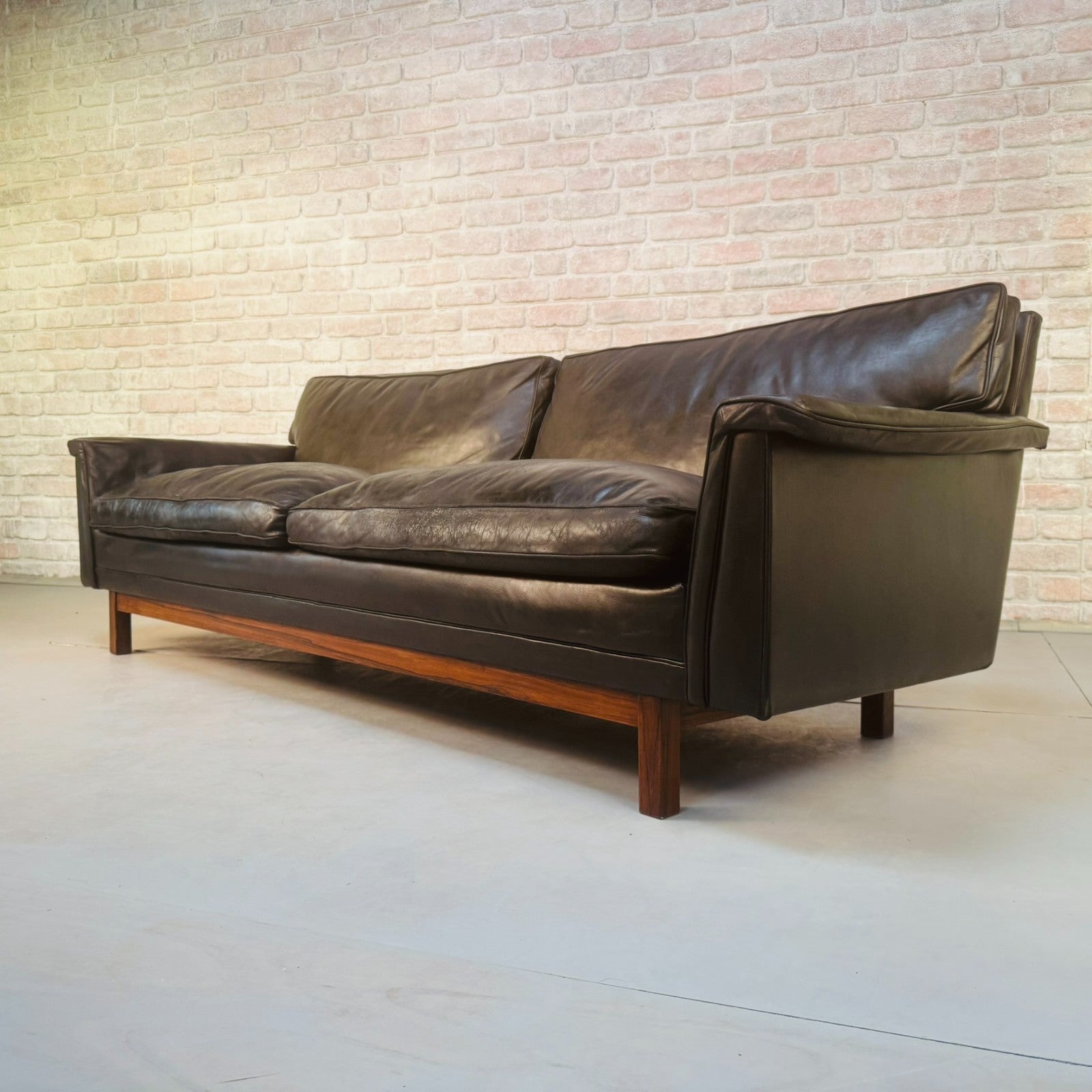 Long Vintage 1960s Swedish Black Leather Three Seater Sofa – Rosewood Base