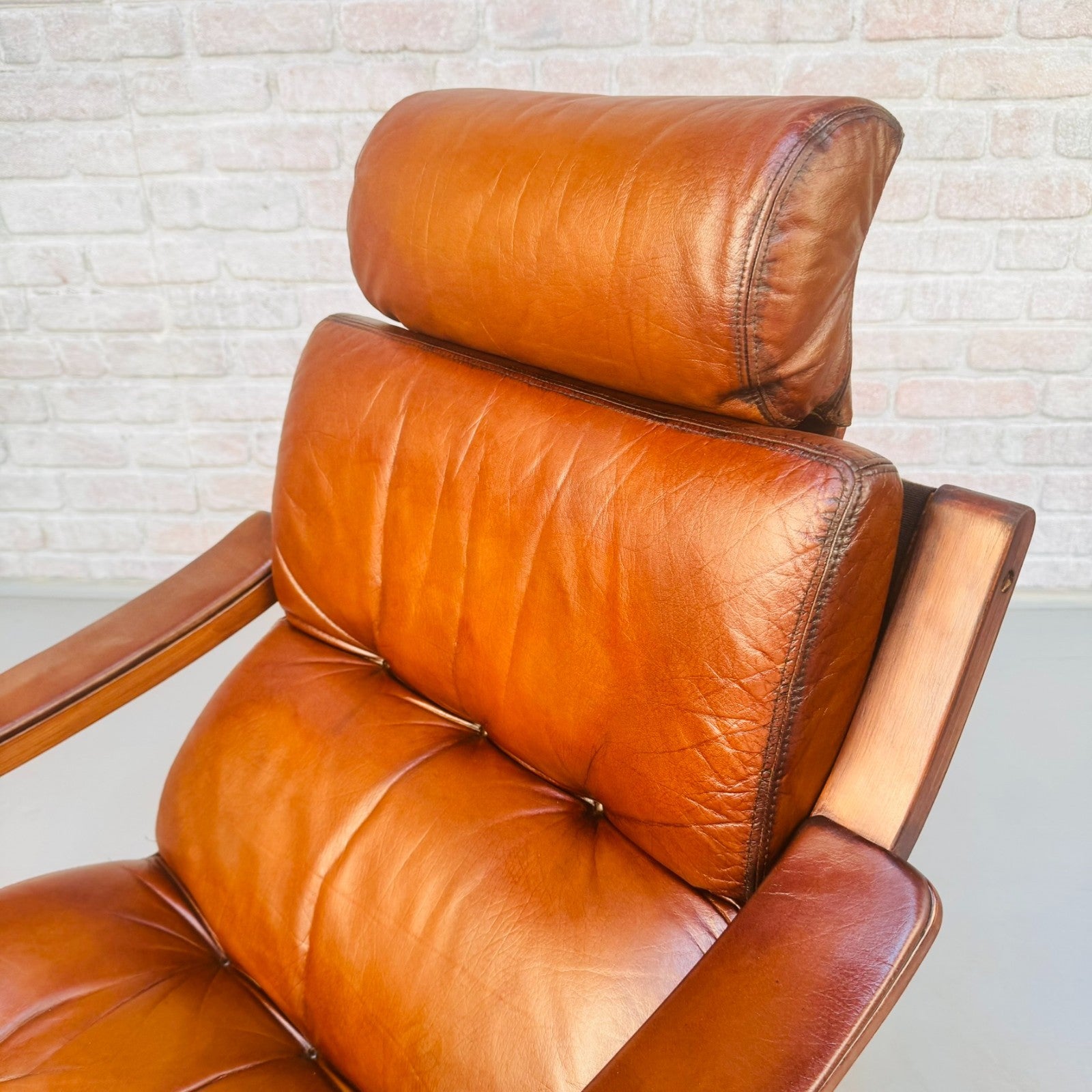 Vintage 1970s Skippers Møbler Danish Bentwood Cantilever Leather Armchair