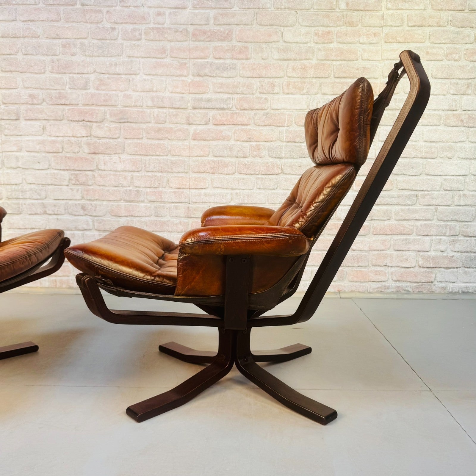Pair Vintage Trygg Mobler Superstar Chairs Sigurd Resell Tan Leather