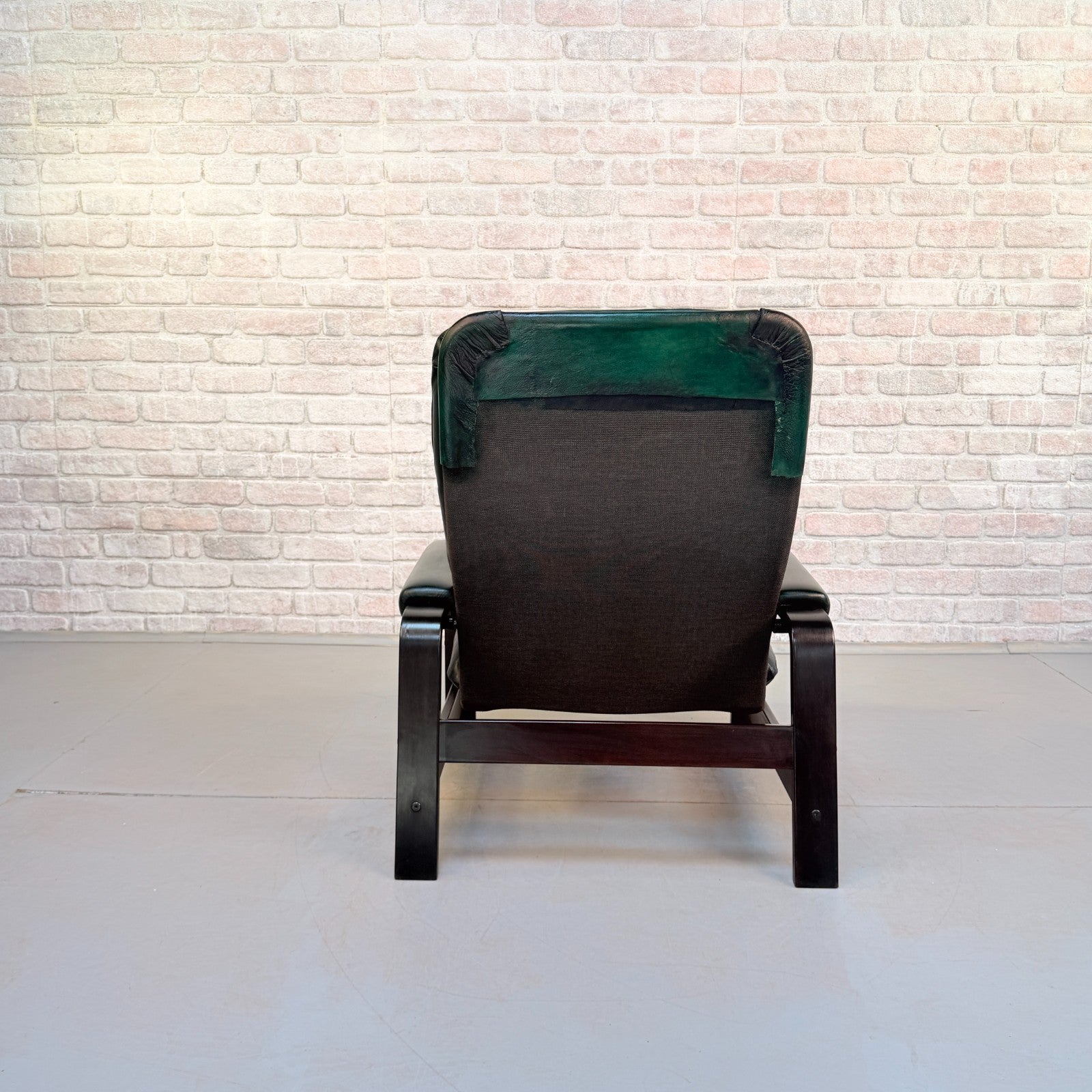Vintage Ekornes Dark Green Leather Reclining Armchair Scandinavian Lounge Chair