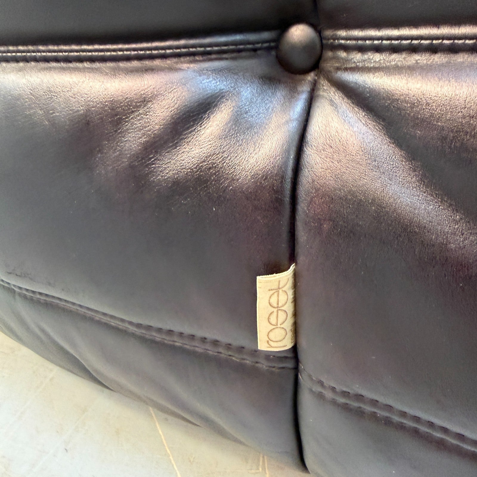 Pair of Vintage Ligne Roset Togo Black Hand-Dyed Leather Chairs - Michel Ducaroy