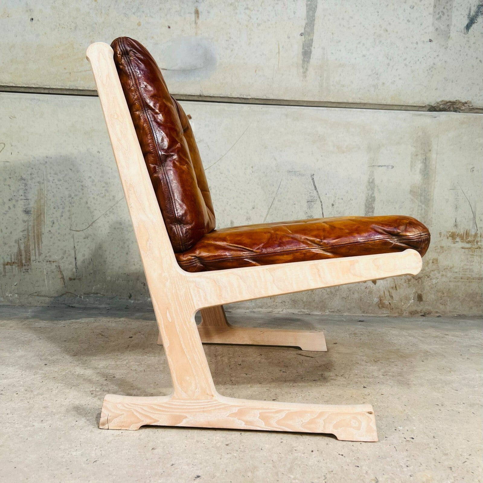 Super Stylish Danish Vintage Cado Lounge Chair Light Beech and Tan Leather