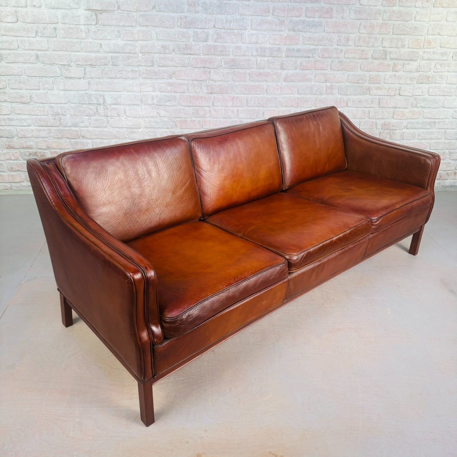 1970s Vintage Danish Dark Tan Leather Three Seater Sofa – Sleek Design