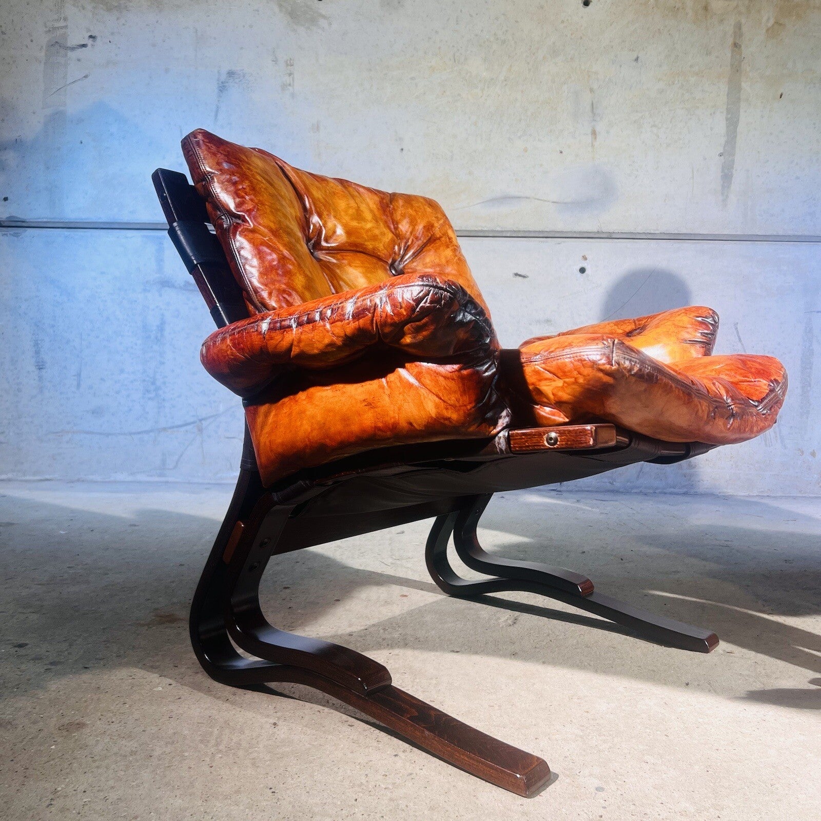Pair of Vintage Norwegian Mid C Tan Leather Armchairs by Oddvin Rykke