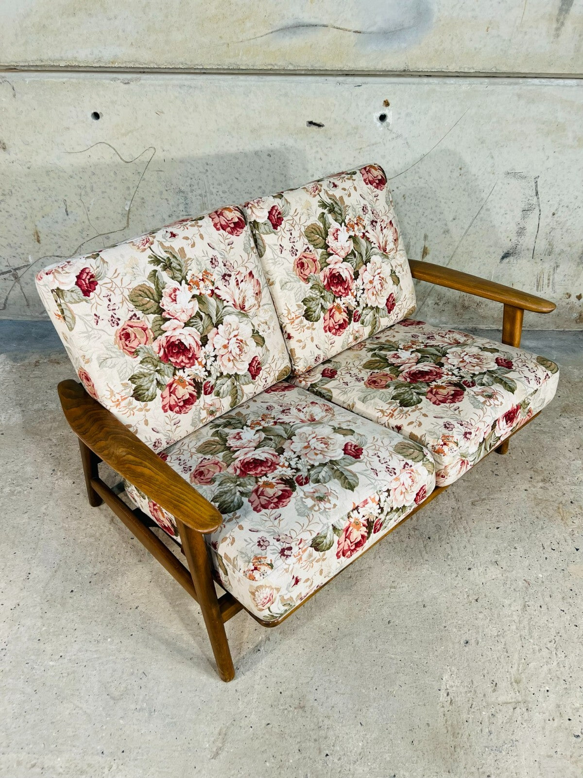 Original Danish 60s Hans Wegner GE-240 Sofa and Pair of Armchairs Suite