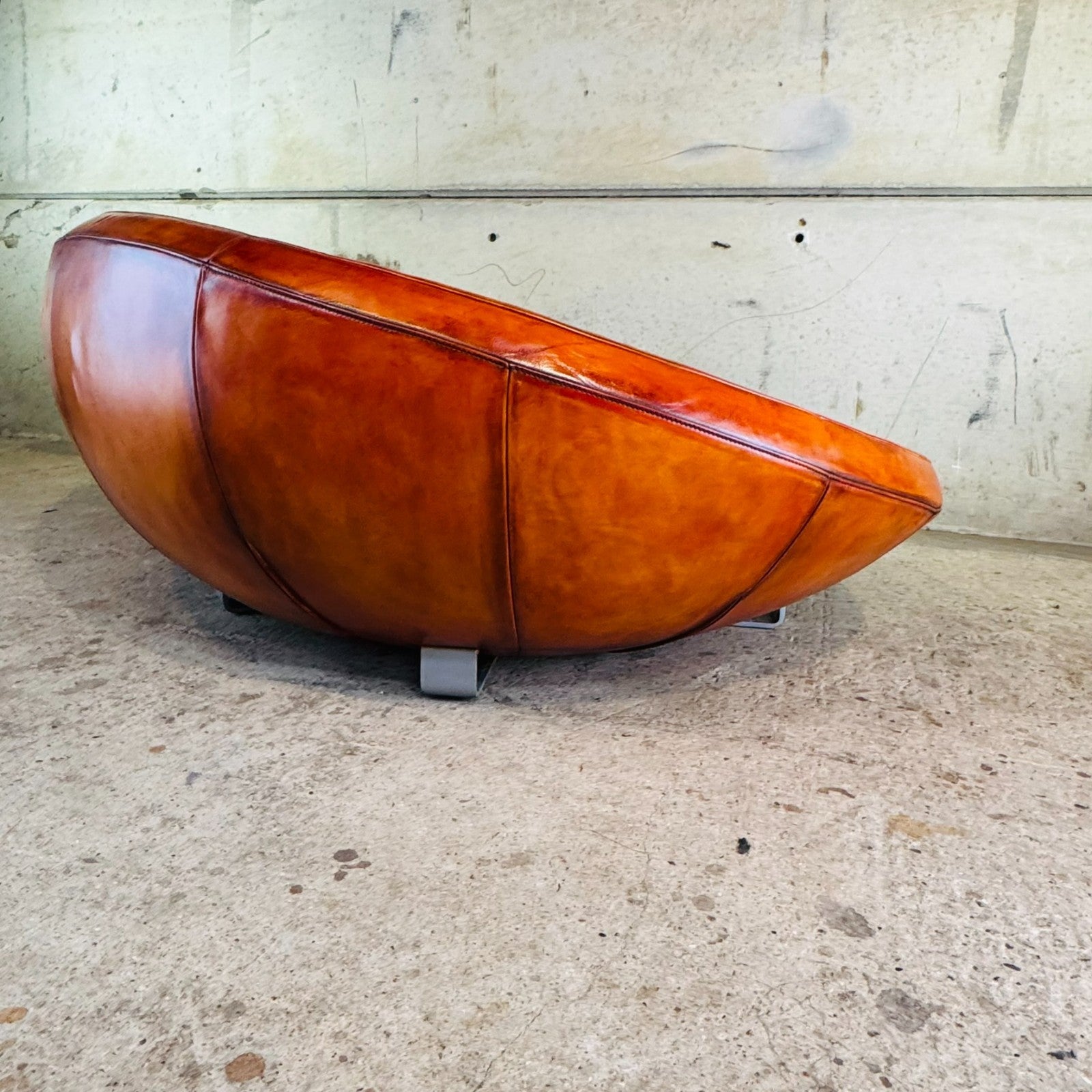DS-152 Oval Swiss De Sede Two-Seater Tan Leather Sofa - Circa 2000