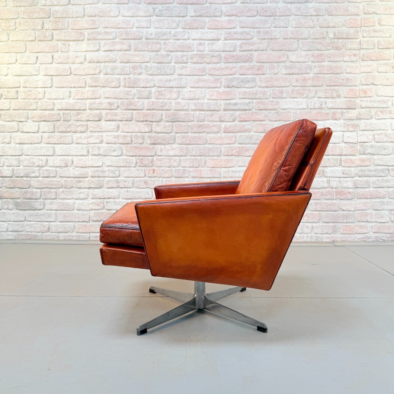 Vintage 1970s Danish Cognac Hand-Dyed Leather Swivel Chair