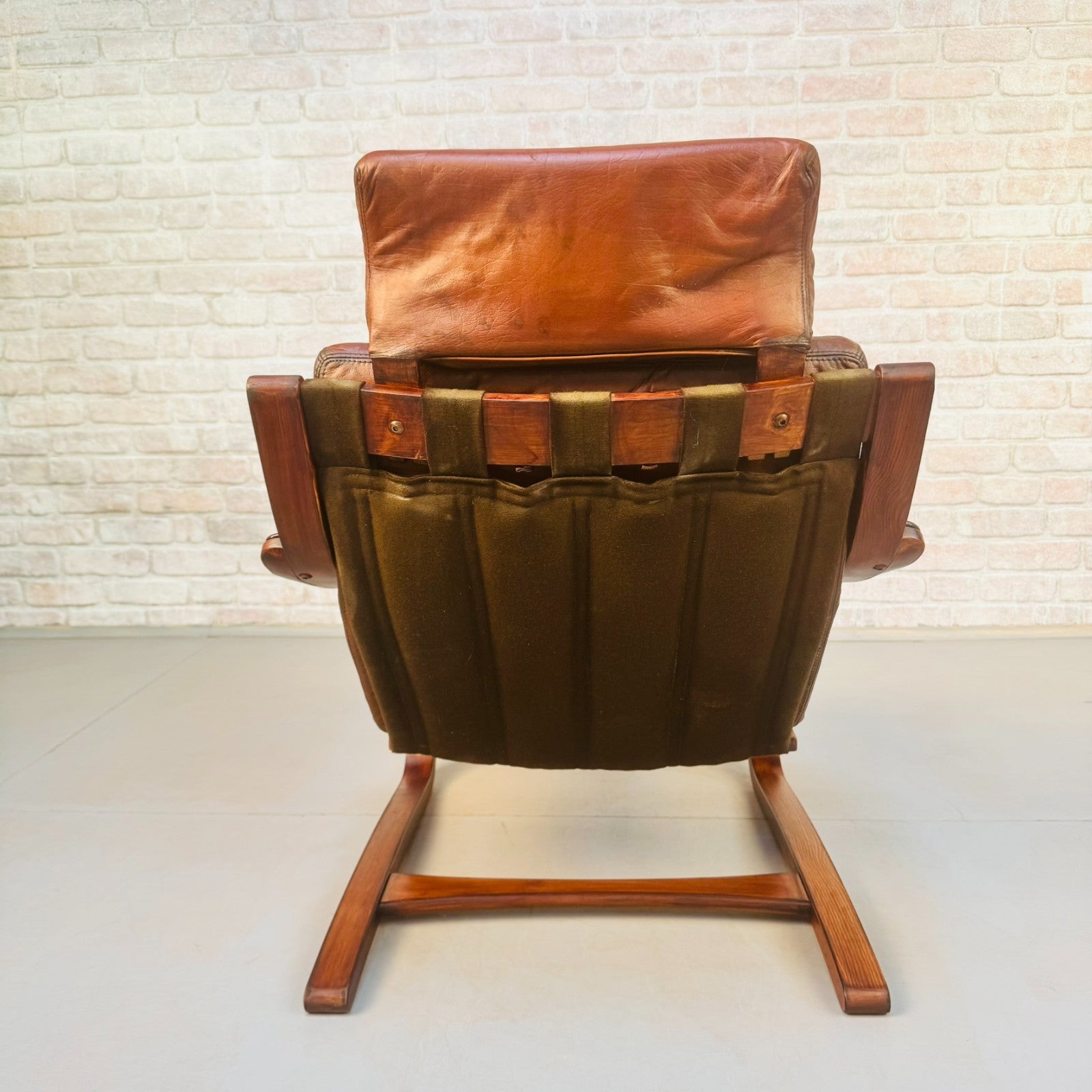 Vintage 1970s Skippers Møbler Danish Bentwood Cantilever Leather Armchair