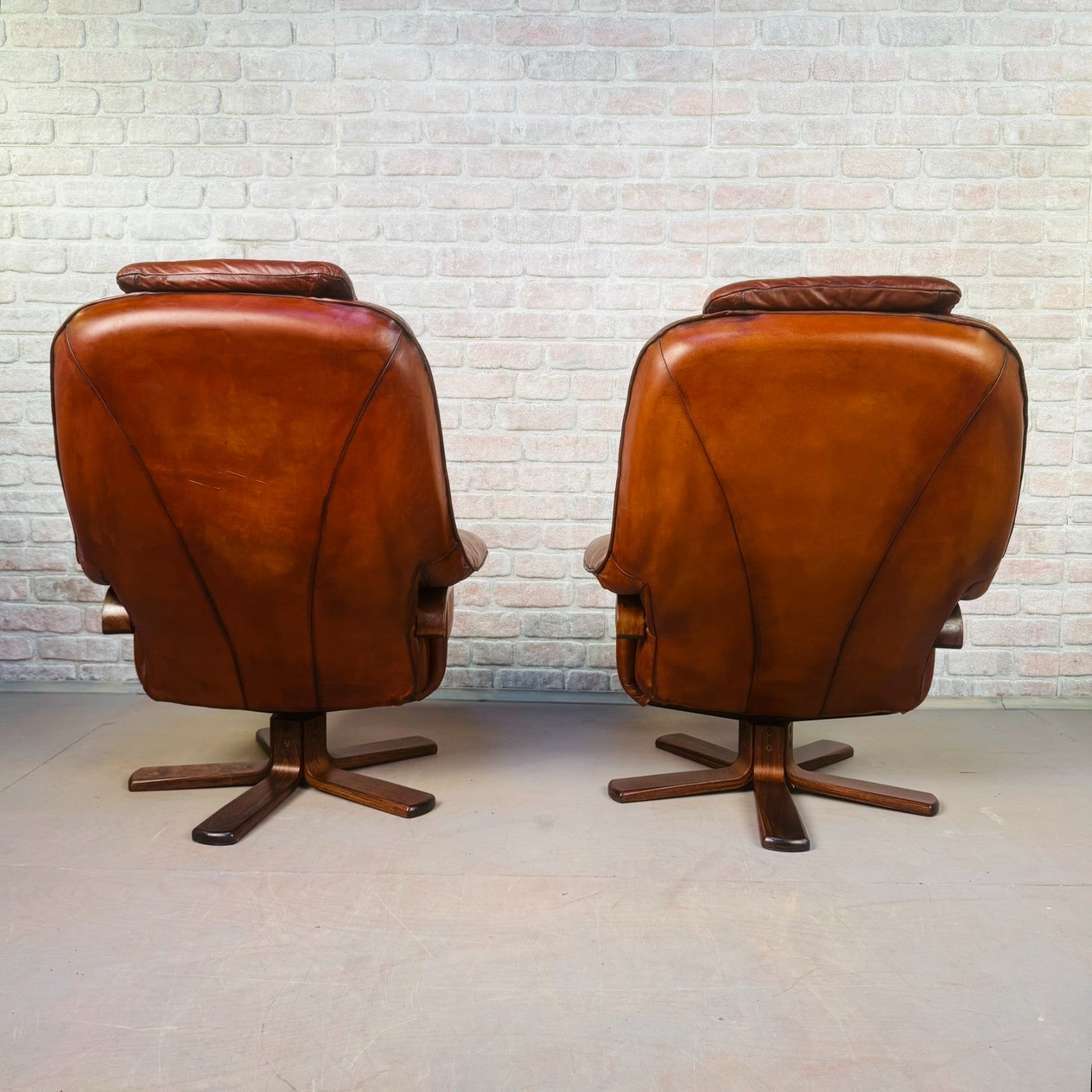 Pair Vintage Danish Tan Leather Reclining Swivel Chairs Mid Century Lounge Chair