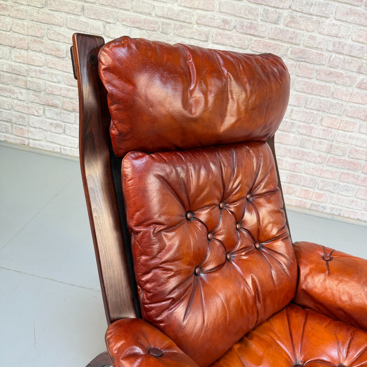 1970s Vintage Scandinavian Cognac Leather Cantilever Armchair Bentwood Frame