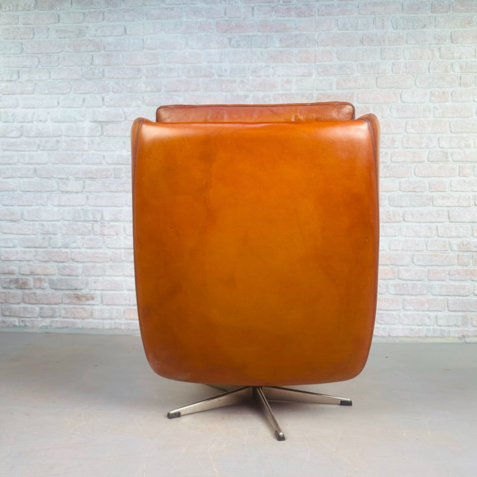 Vintage 1970s Danish Cognac Leather Egg Swivel Chair by Eran
