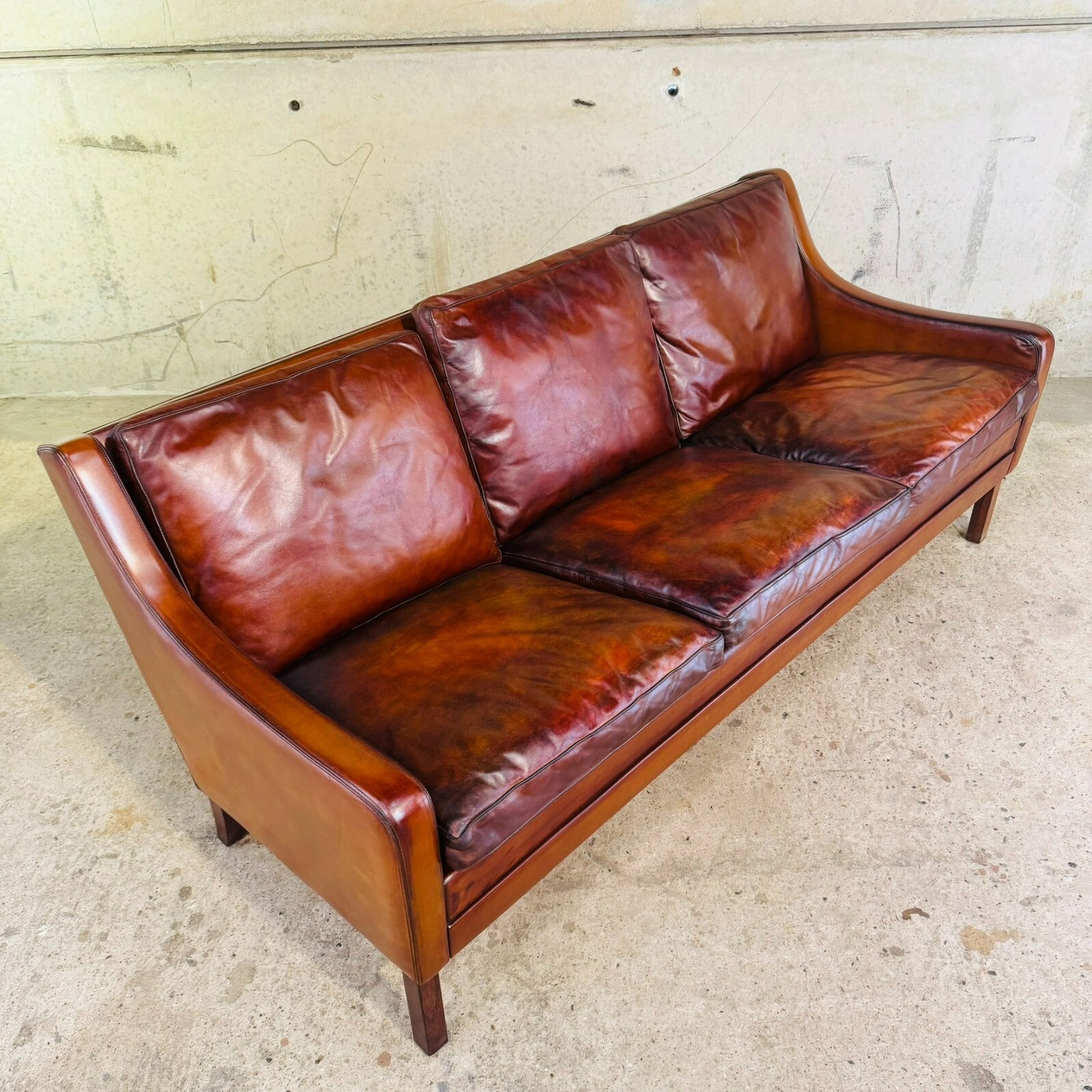 Elegant Vintage Danish 1970s Mogens Hansen Three-Seater Tan Leather Sofa