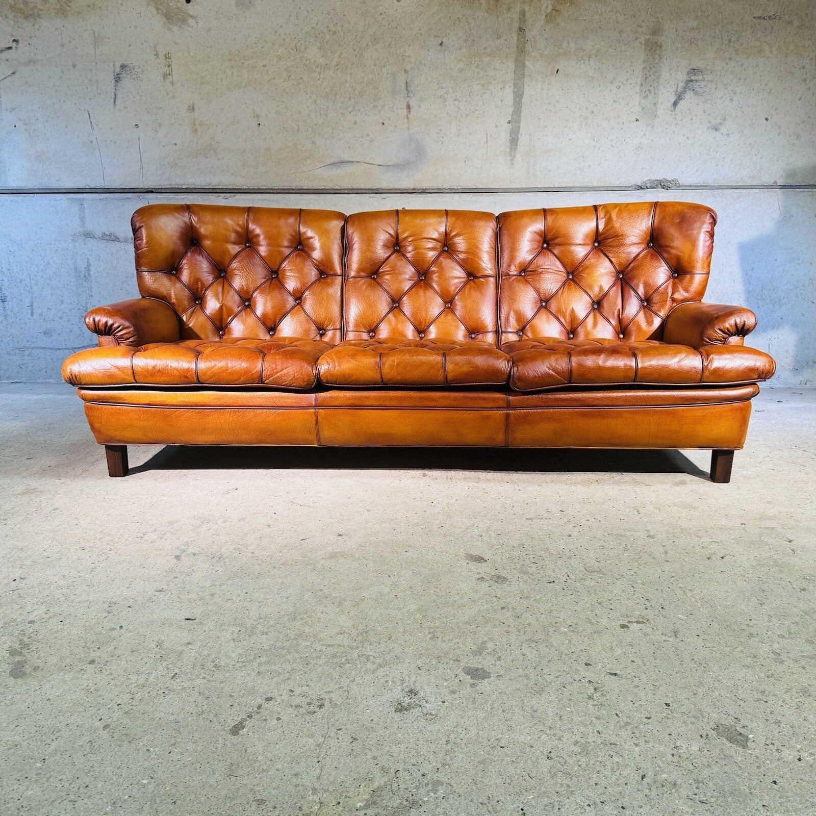 Exceptional Three-Seater “Jupiter Tan Leather Sofa by Arne Norell Sweden