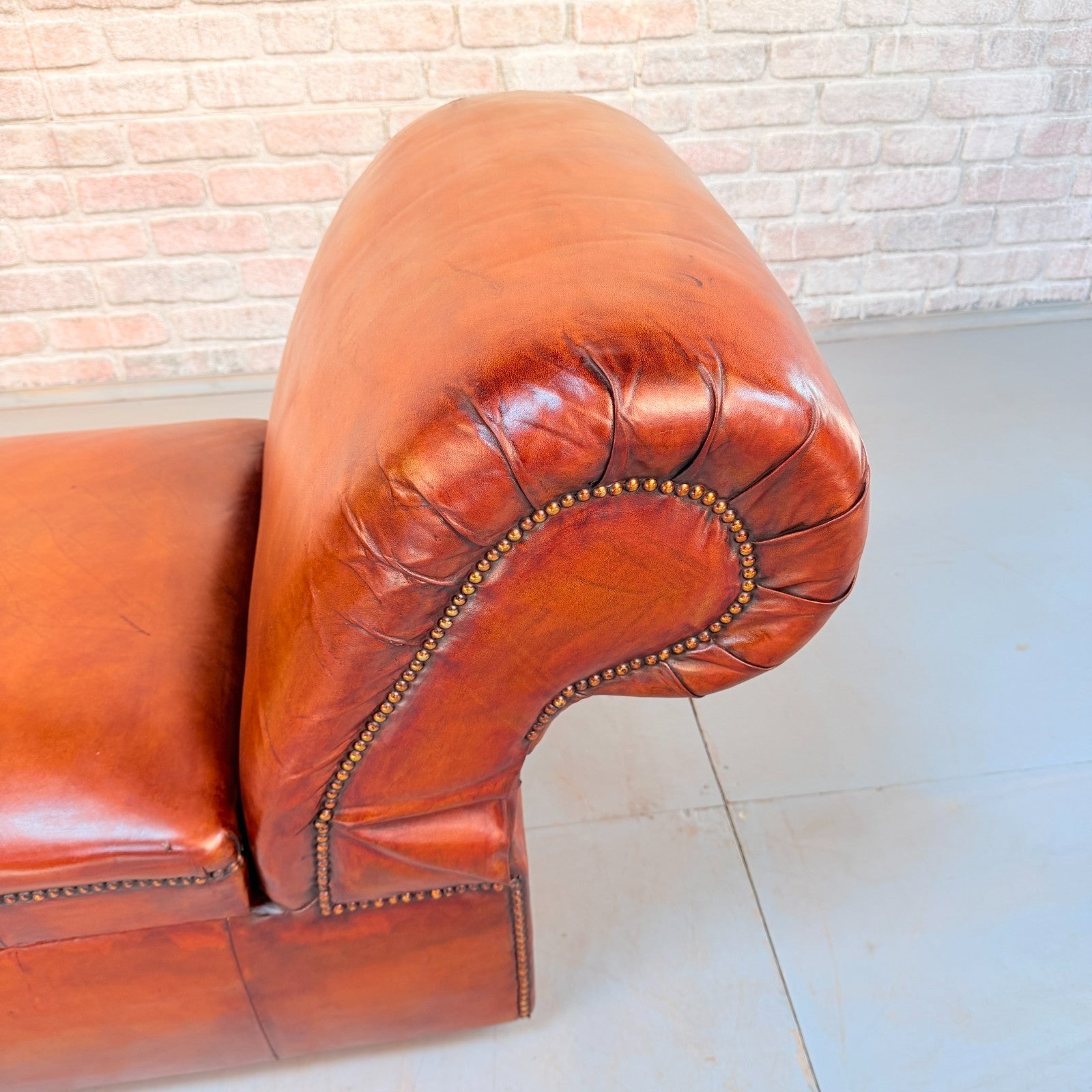 1920s Tan Leather Chaise Lounge Reclining Headrest Blanket Box Antique