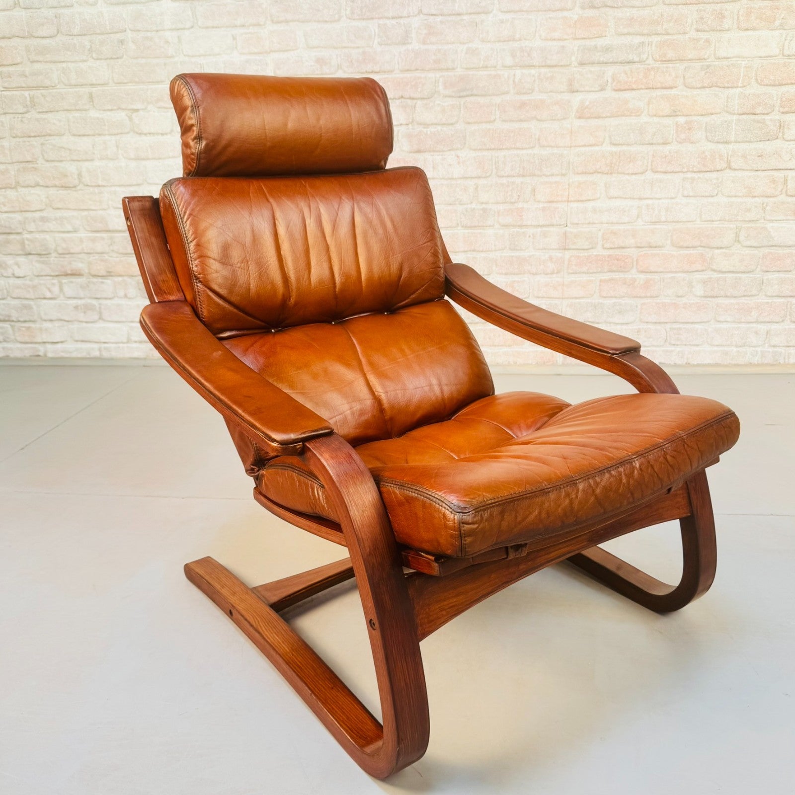 Vintage 1970s Skippers Møbler Danish Bentwood Cantilever Leather Armchair