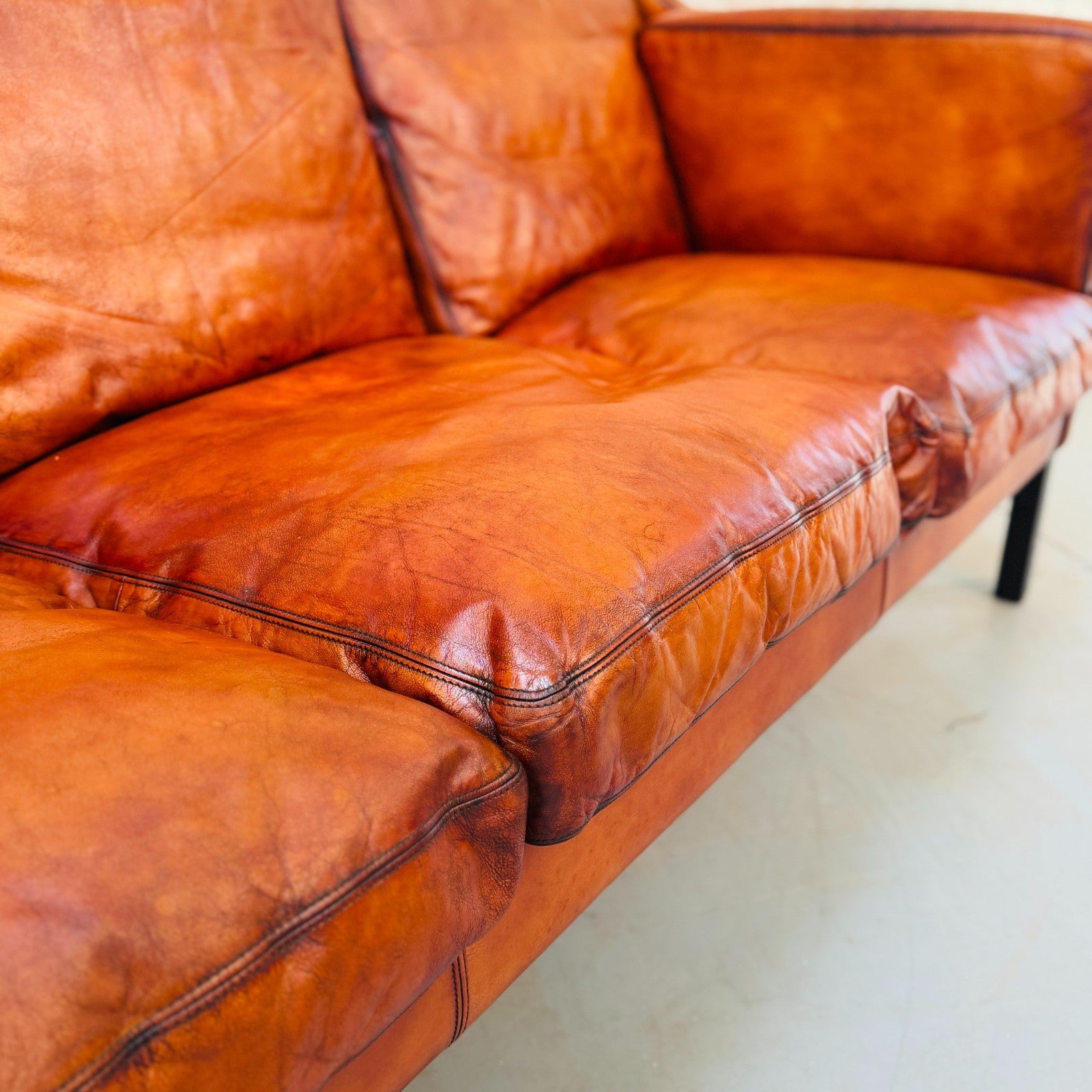 Vintage 1970s Thams Kvalitet Danish Cognac Hand-Dyed Leather Three Seater Sofa
