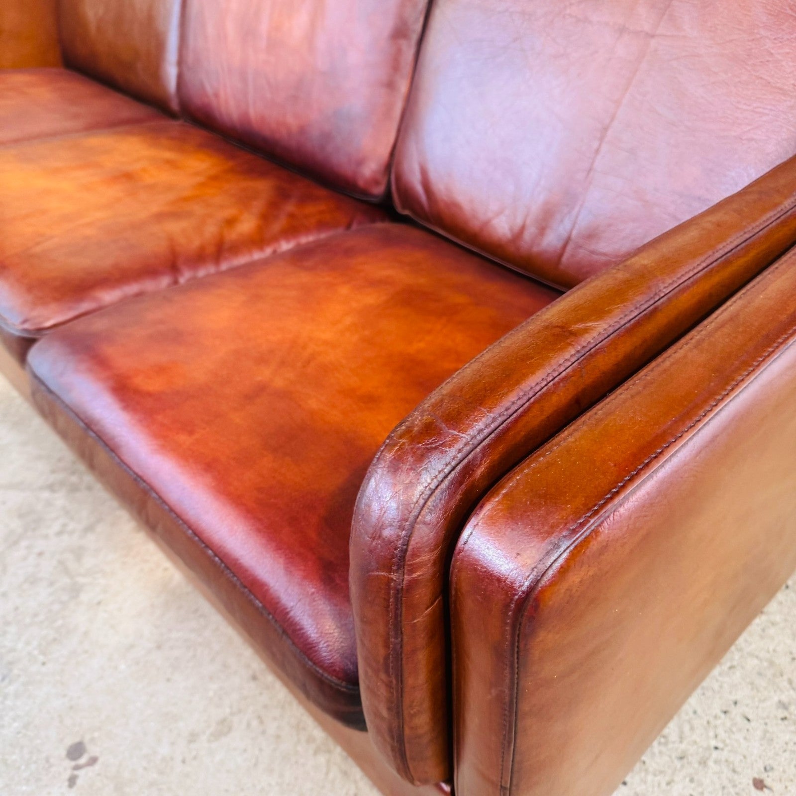 Danish Vintage 1970s Three-Seater Cognac Leather Sofa – Elegant Design