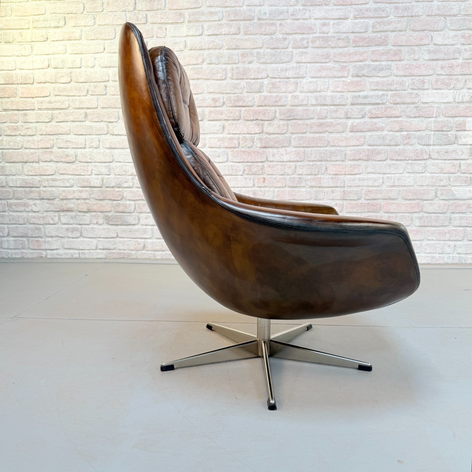 Vintage H.W. Klein for Bramin Swivel Tan Hand-Dyed Leather Egg Chair