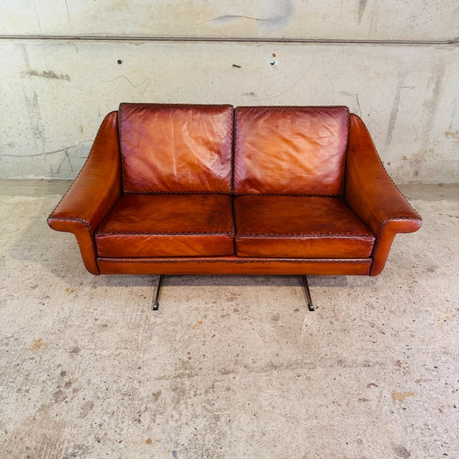 1970s "Matador" Two-Seater Light Tan Leather Sofa by Aage Christiansen