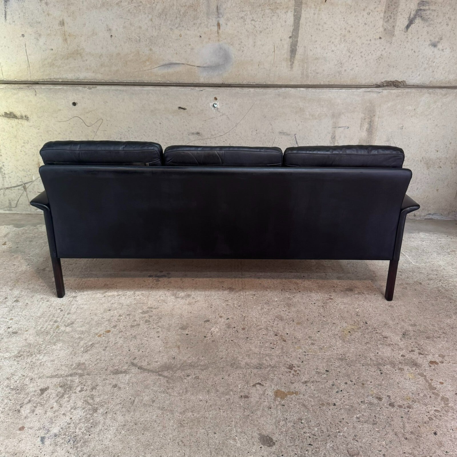 Danish 1970s Black Leather Three-Seater Sofa by Hans Olsen – Sleek Design