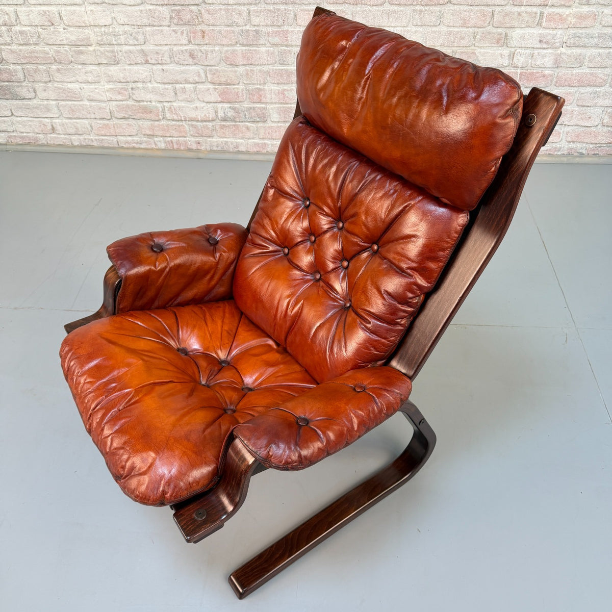 1970s Vintage Scandinavian Cognac Leather Cantilever Armchair Bentwood Frame