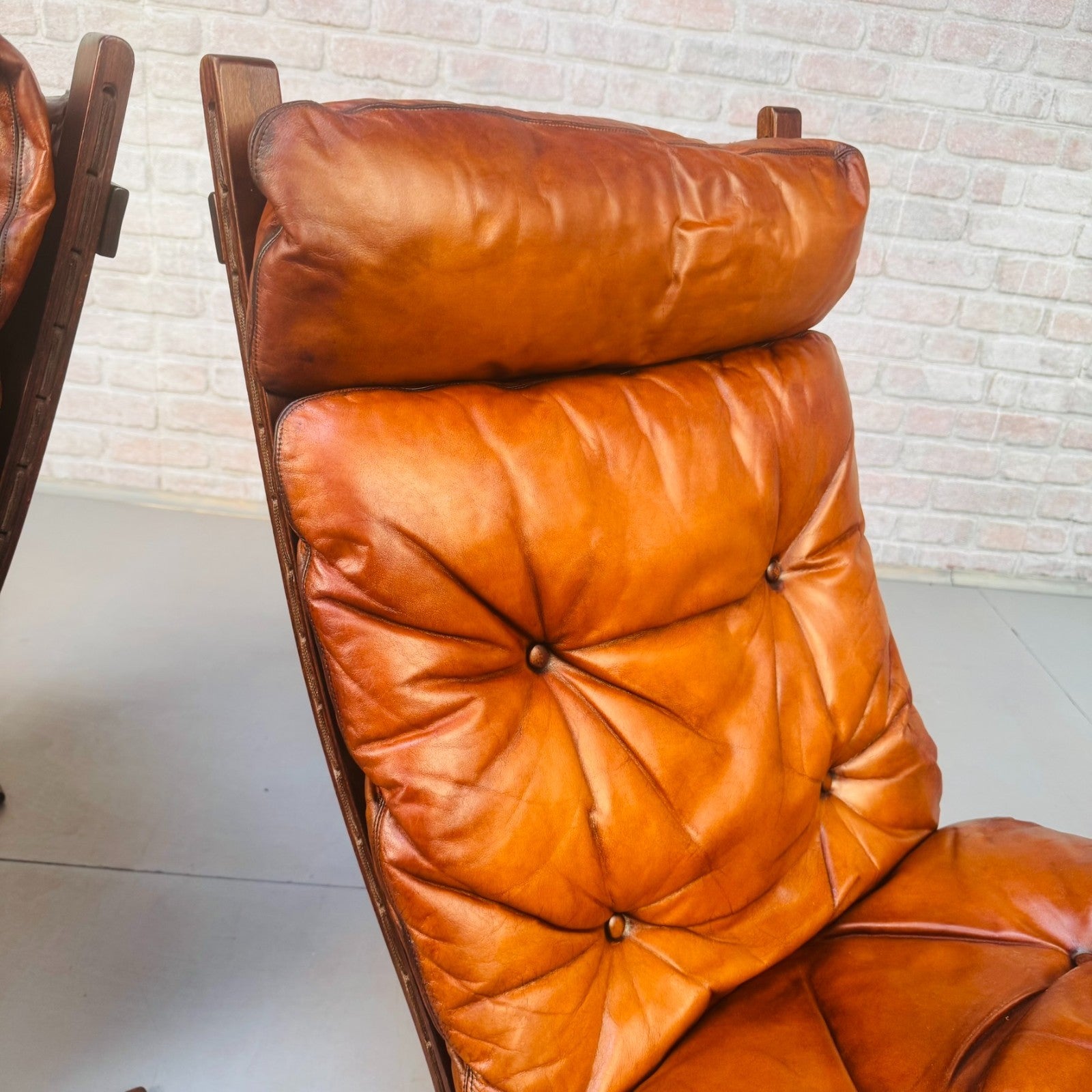 Pair of 1970s Westnofa Siesta High Back Lounge Chairs by Ingmar Relling