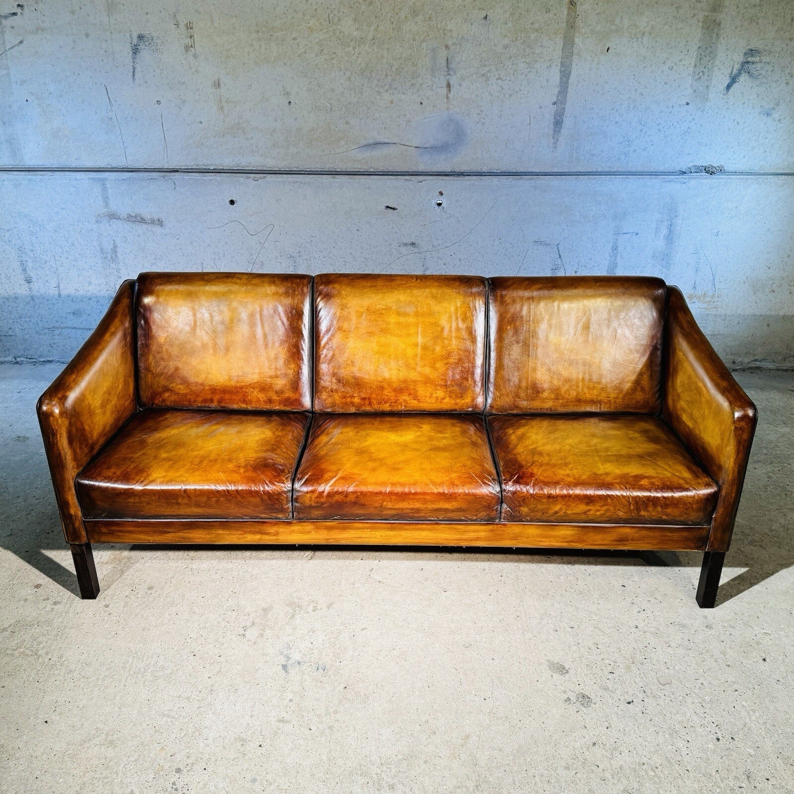Sleek Vintage 1970s Danish Three-Seater Leather Sofa - Patina Light Tan