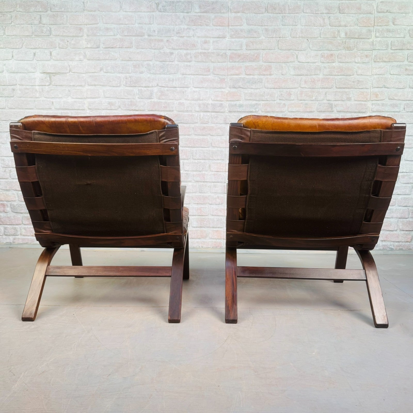 Mid Century Danish Farstrup Mobler Tan Leather Armchairs Pair Bentwood Miljø