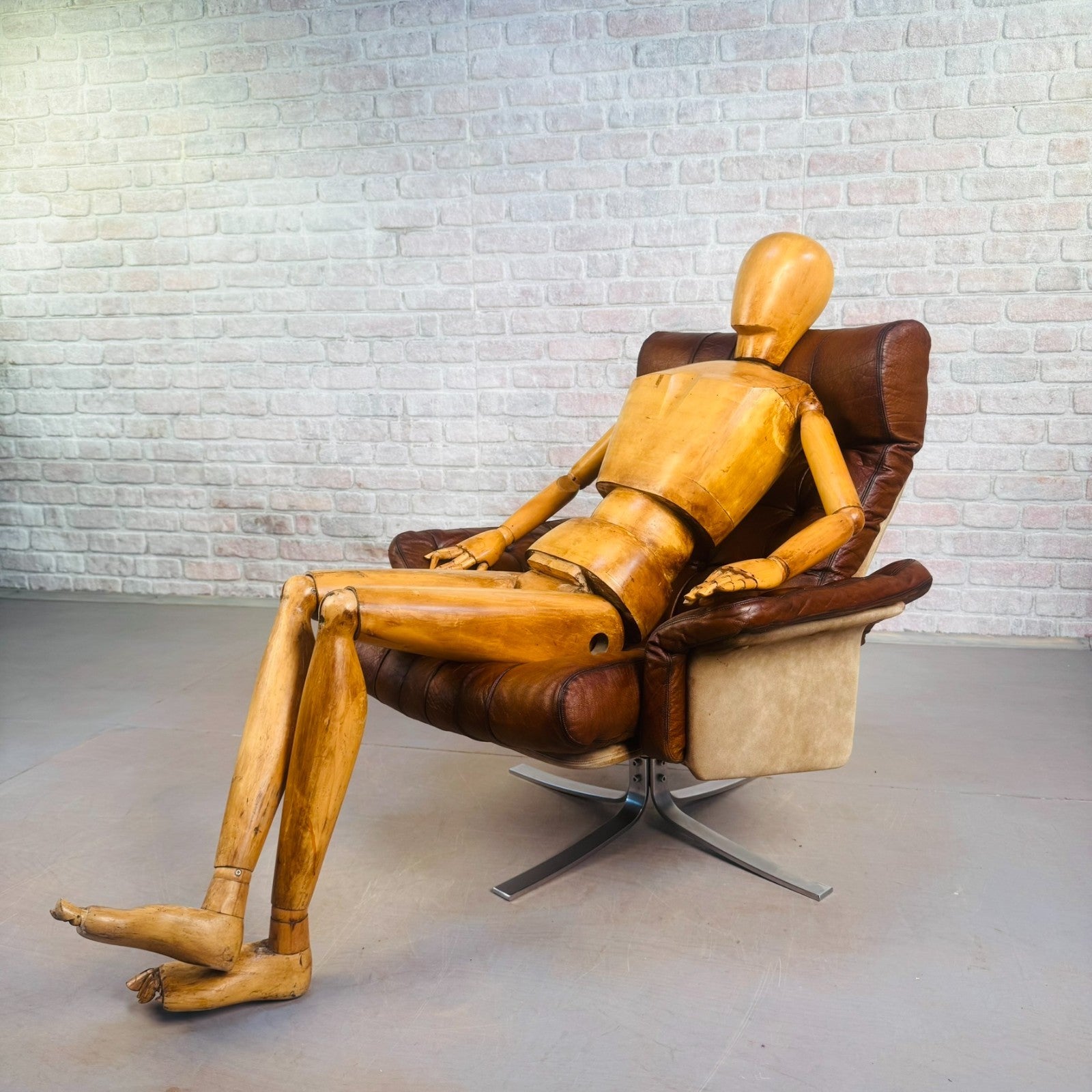 Vintage 60s Søren Nissen & Ebbe Gehl Swivel Lounge Chair by Jeki Møbler