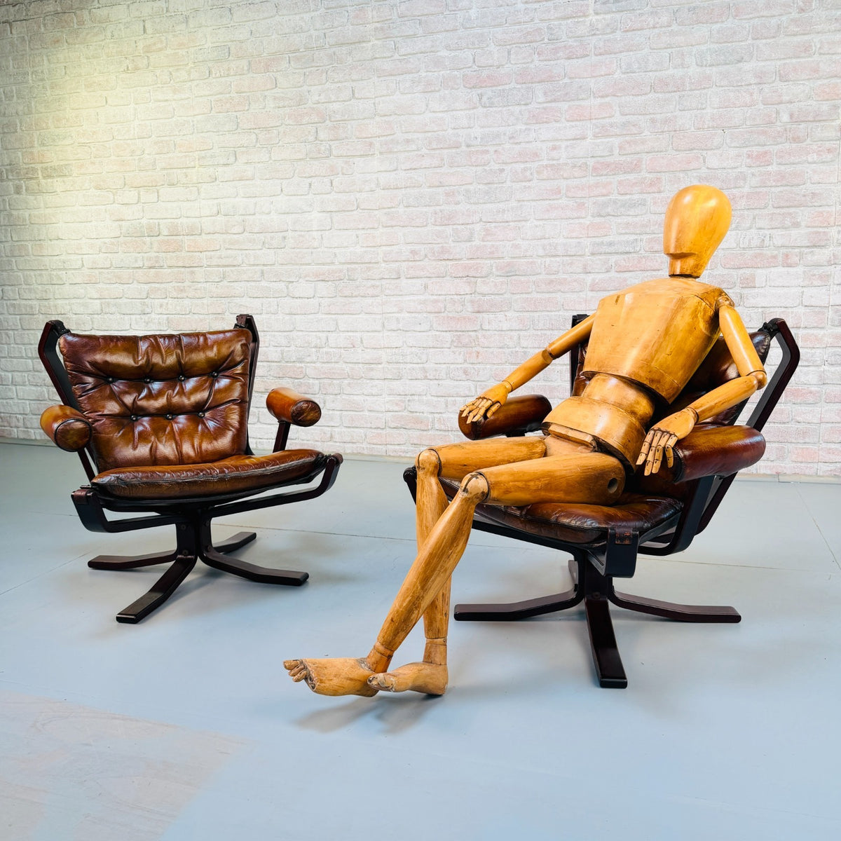 Pair Vintage 1970s Sigurd Ressel Falcon Chairs Tan Leather Norwegian Design