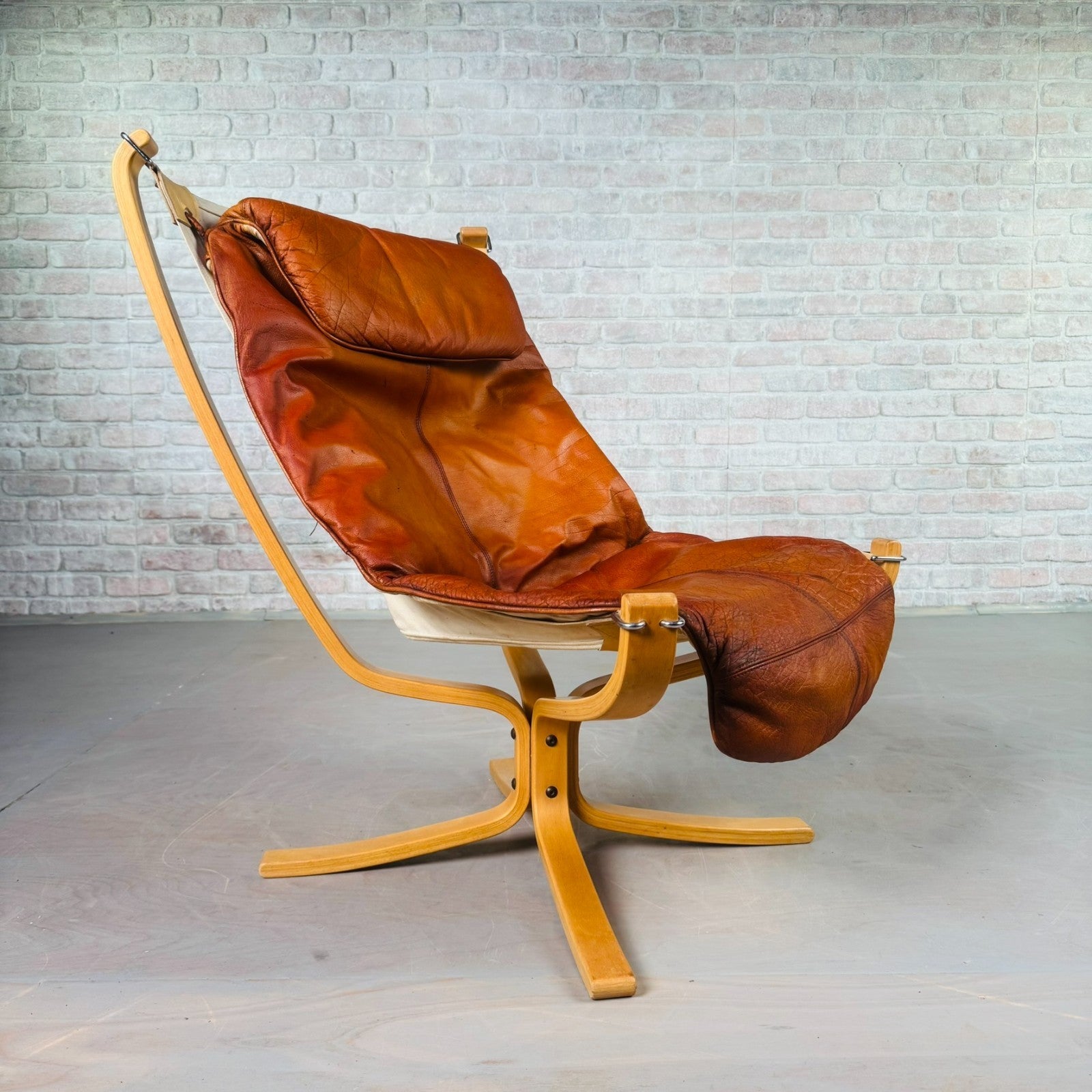 Vintage Norwegian Tan Leather Falcon Chair by Vatne Møbler