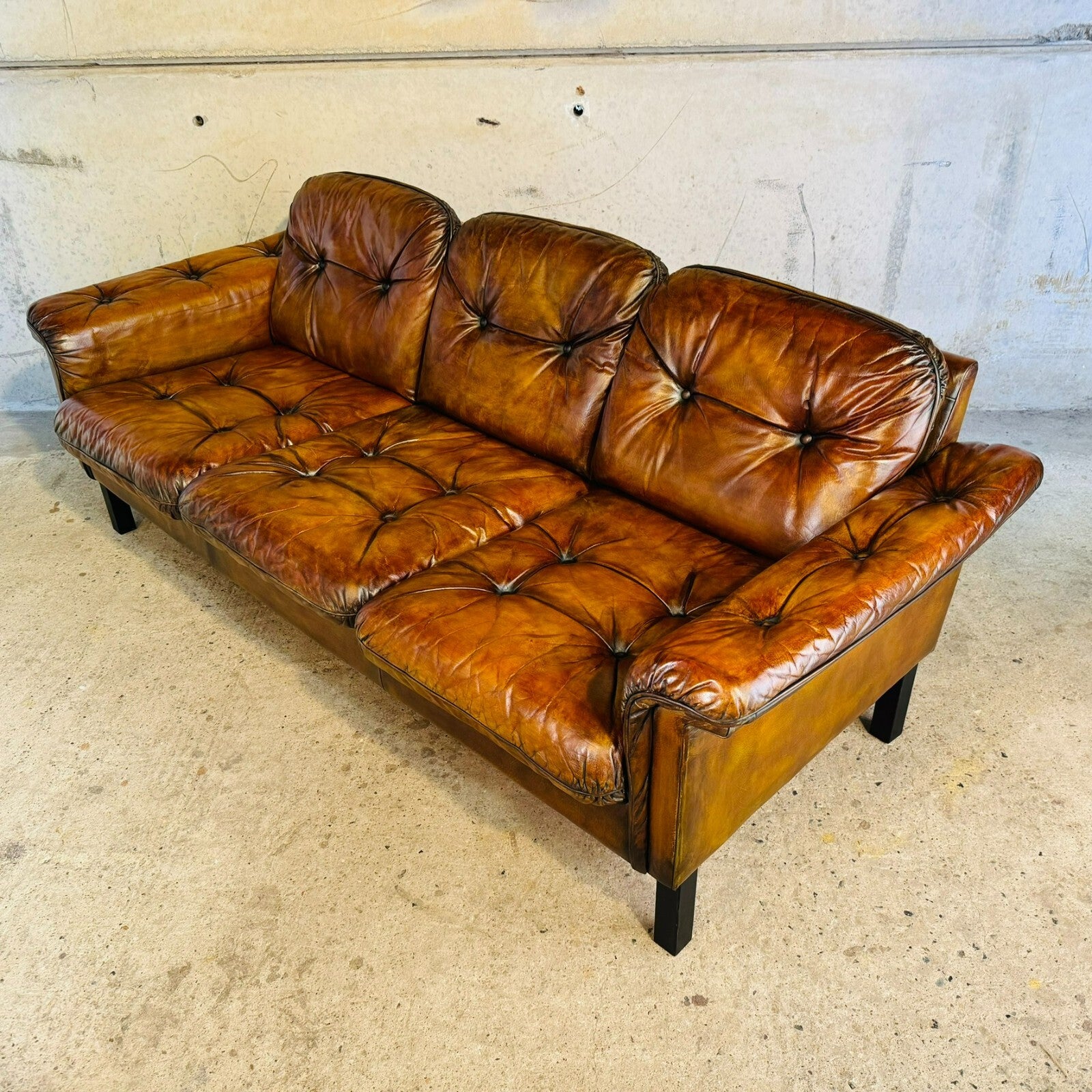 Fantastic 1970s Swedish Tan Leather Three-Seater Sofa – Stylish Comfortable
