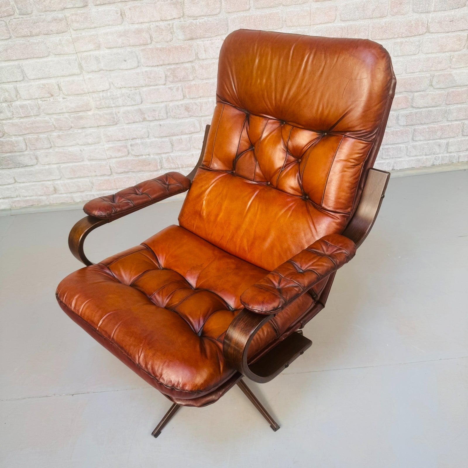 Vintage Danish Hand Dyed Tan Leather Swivel Chair – Neat Proportions