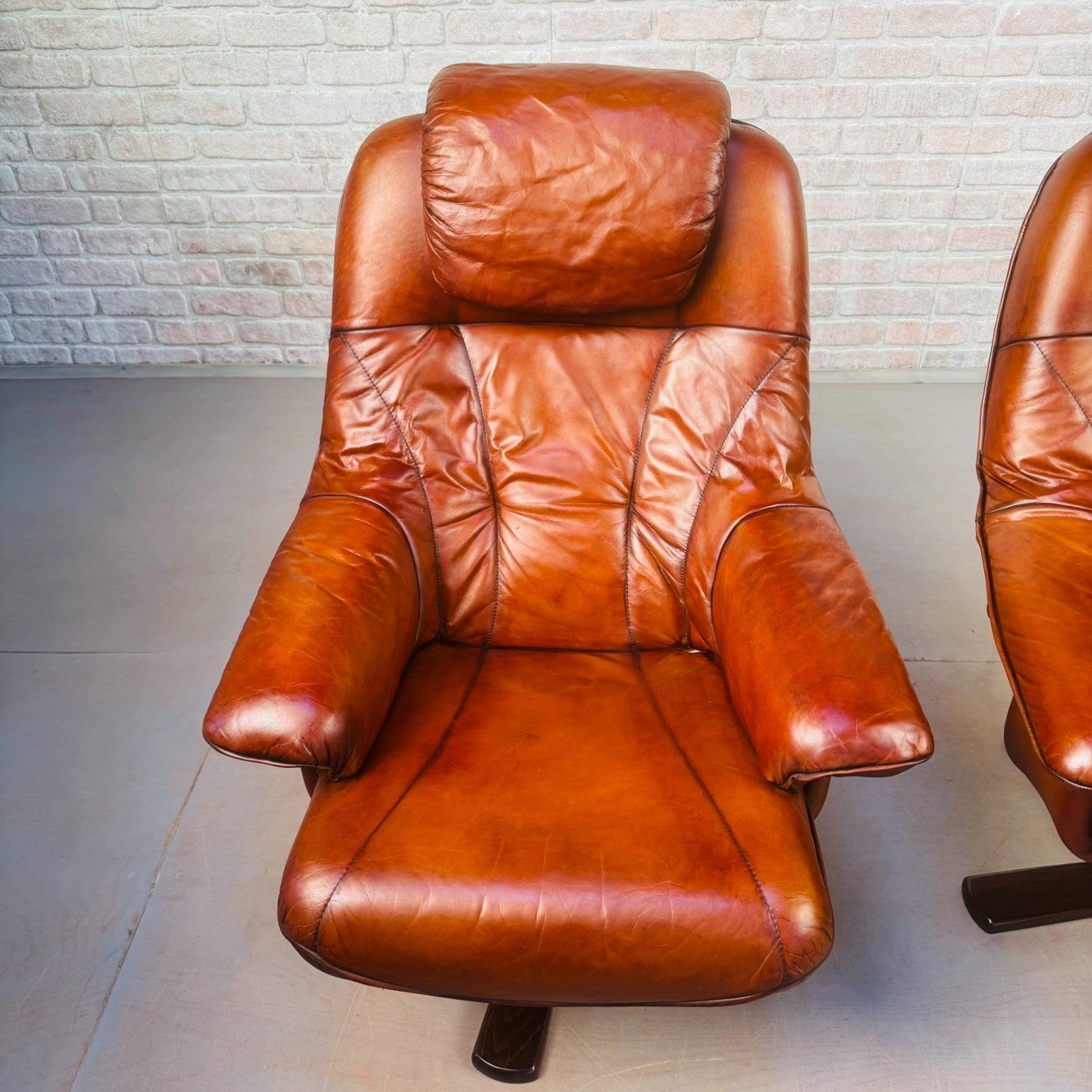 Pair Vintage Danish Tan Leather Reclining Swivel Chairs Mid Century Lounge Chair