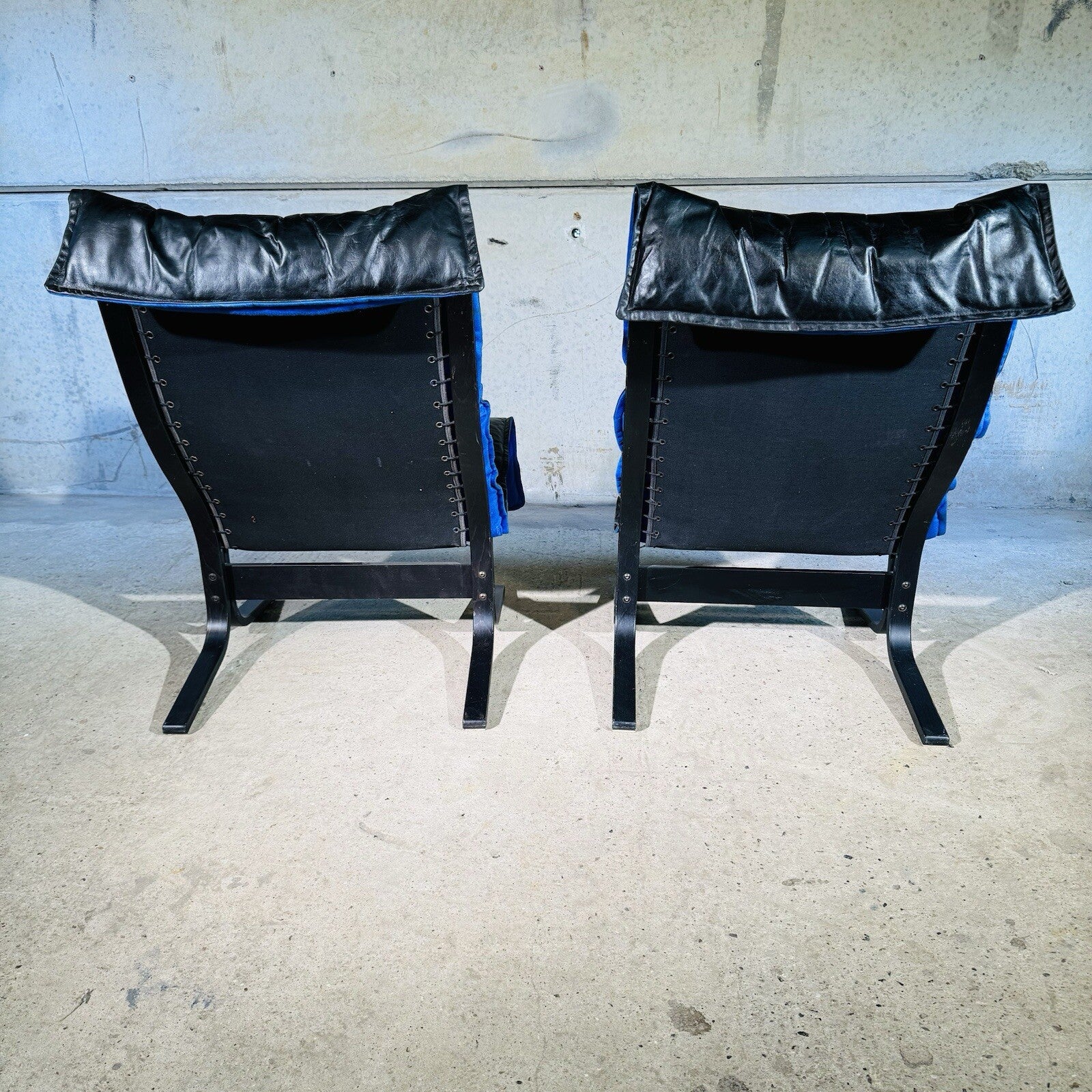 Pair of Easy Chairs Black Leather by Westnofa, Norway  1970 Bentwood Frame