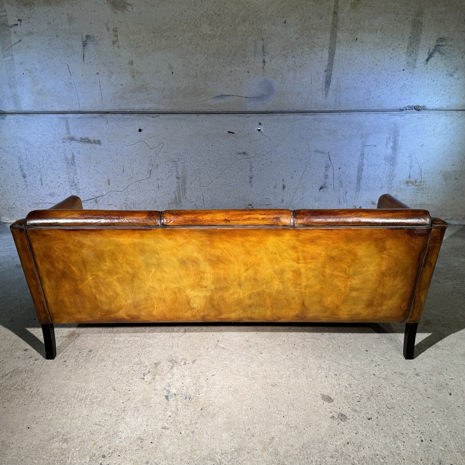 Sleek Vintage 1970s Danish Three-Seater Leather Sofa - Patina Light Tan
