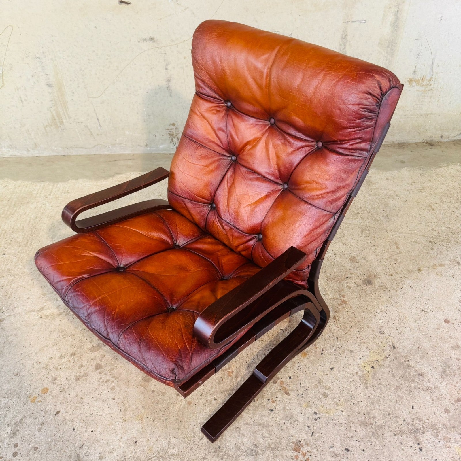 Norwegian Hove Møbler 'Skyline' Lounge Chair  & Footstool – 1970s Leather