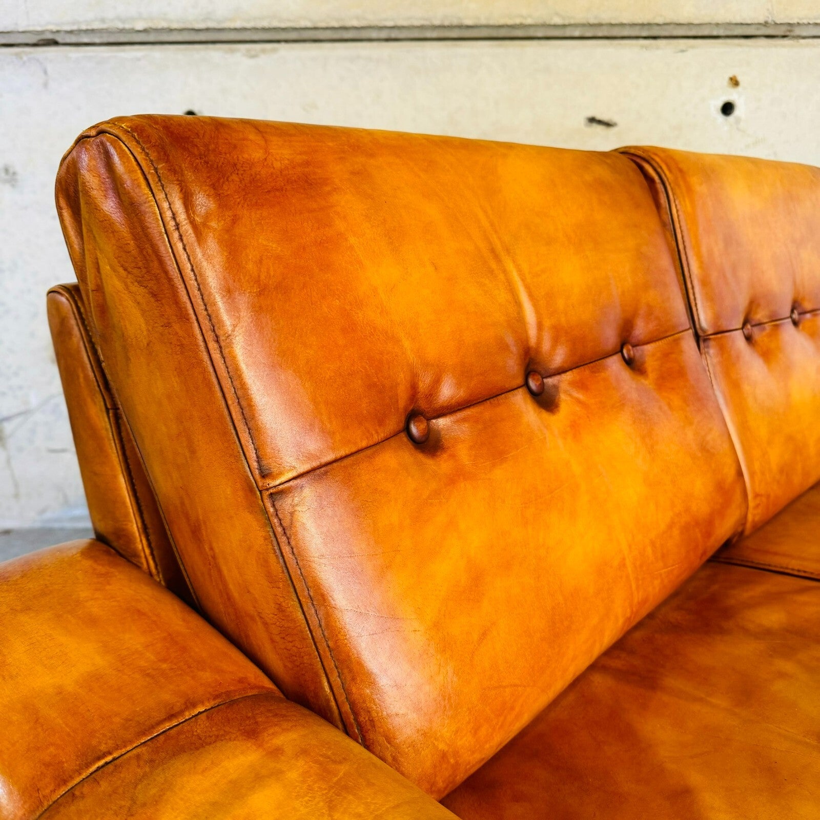 Vintage 1970s Danish Two-Seater Light Tan Leather Sofa – Timeless Design