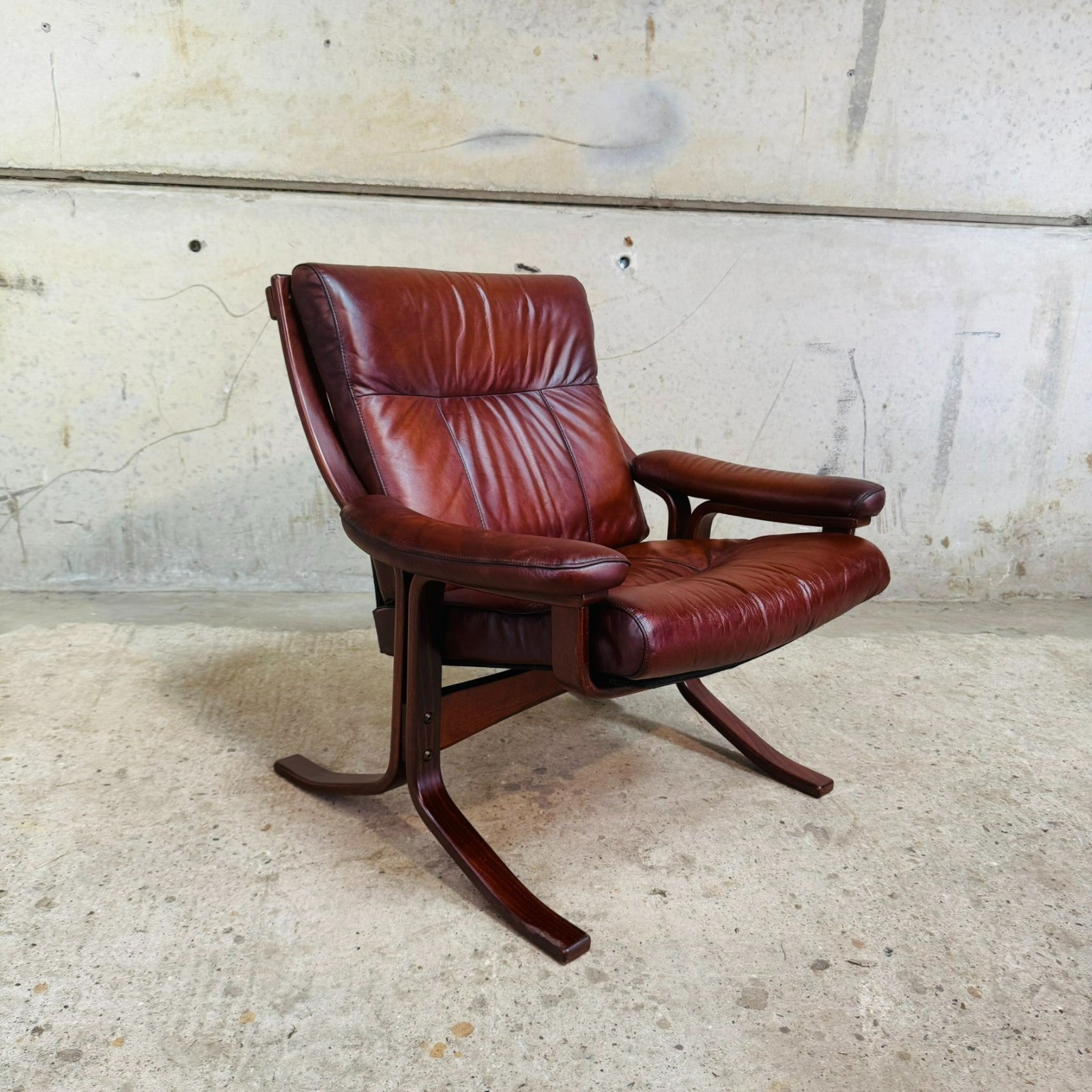Norwegian 1970s Vintage Tan Leather Bentwood Chair
