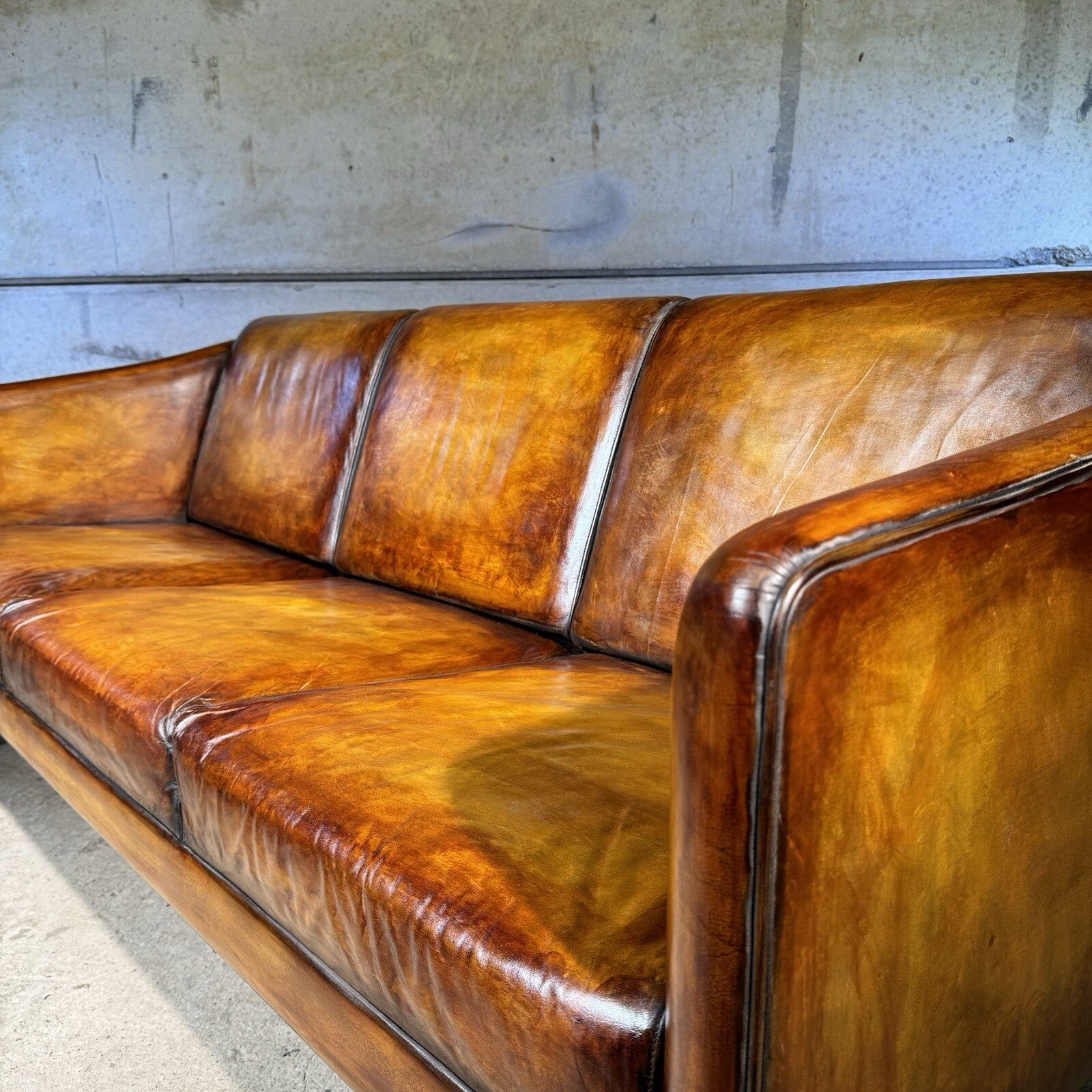 Sleek Vintage 1970s Danish Three-Seater Leather Sofa - Patina Light Tan