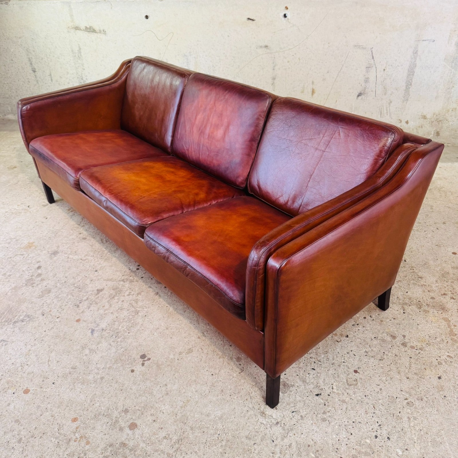 Danish Vintage 1970s Three-Seater Cognac Leather Sofa – Elegant Design