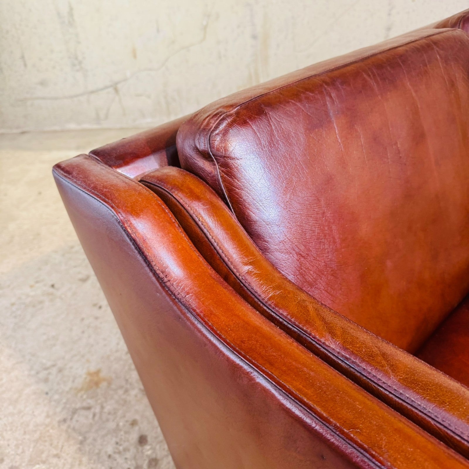 Danish Vintage 1970s Three-Seater Cognac Leather Sofa – Elegant Design